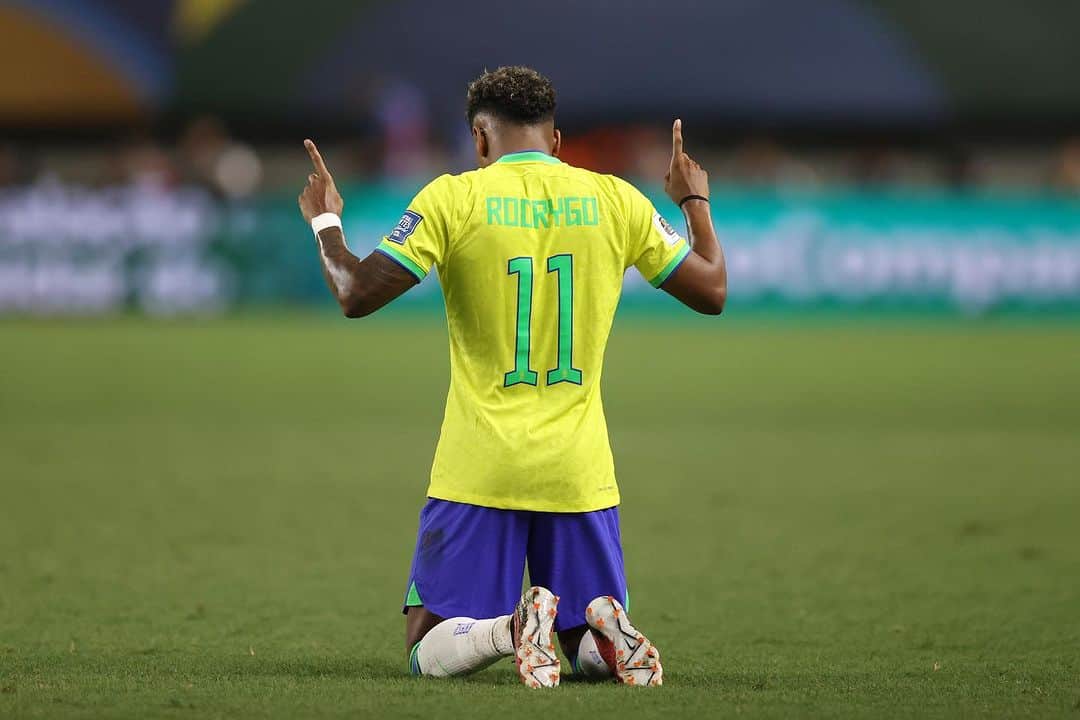 サッカー ブラジル代表チームさんのインスタグラム写真 - (サッカー ブラジル代表チームInstagram)「🫶⚡️  📷: Vitor Silva / CBF」9月9日 10時28分 - cbf_futebol