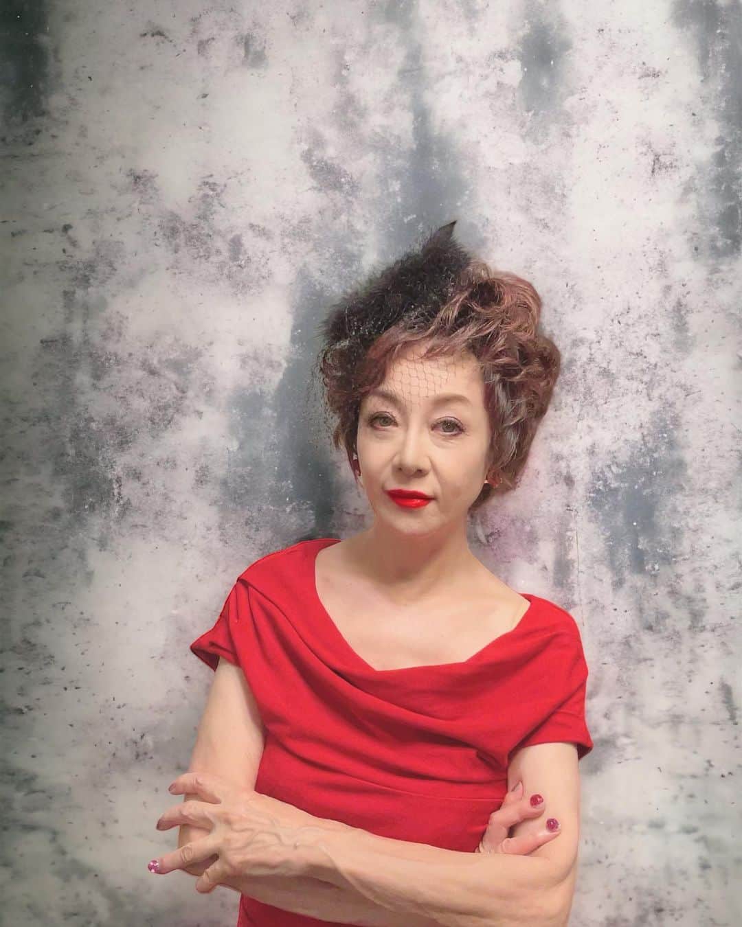 南美希子さんのインスタグラム写真 - (南美希子Instagram)「涼しくなってきたので、チュール付きのヘアアクセサリーをつけてみました。いってきます。」9月9日 10時30分 - mikiko_minami