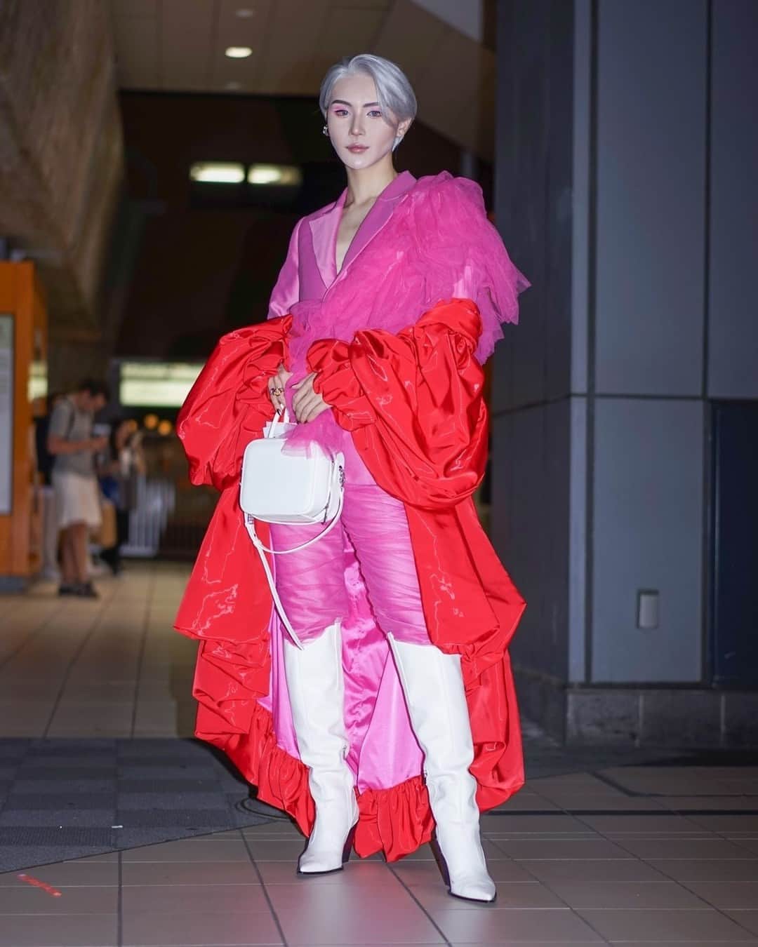 のインスタグラム：「Name: GYUTAE⁠ ⁠ Dress #VIVIANO⁠ ⁠ Photo by @you__1009⁠ ⁠ #スナップ_fs #fashionsnap」