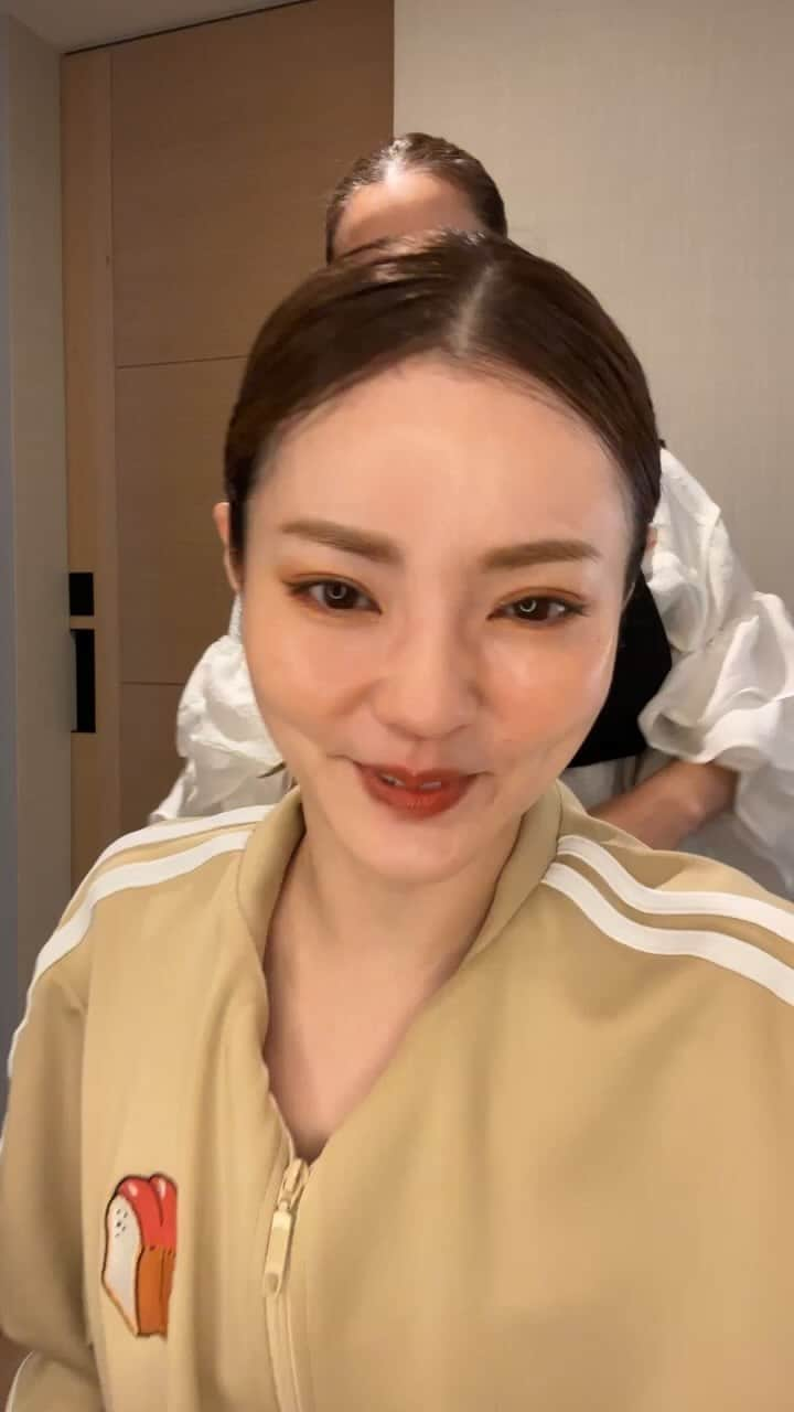 藤井明子のインスタグラム：「今日のヘアメイク @desrisa」