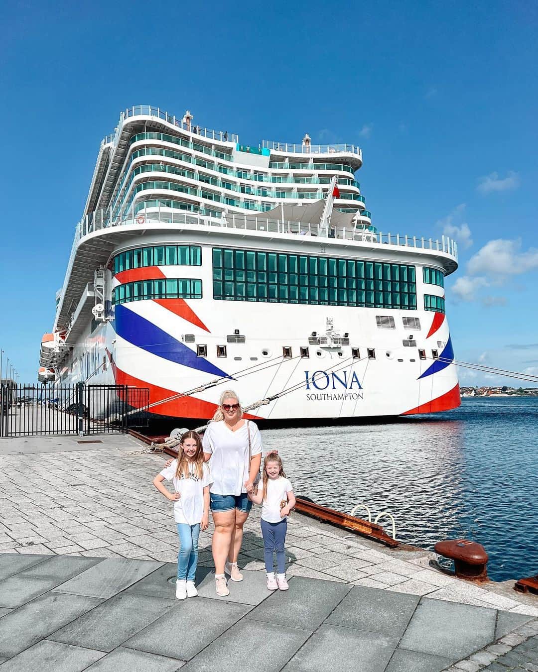 ルイーズ・ペントランドのインスタグラム：「ad🛳️Are you up to date on my latest vlog? It’s linked in my bio 🥰 Let me know below what you thought! 🙏🏻🫣💕  Next Vlog: Sunday 9am or Saturday 7pm for insta subscribers 🤍」