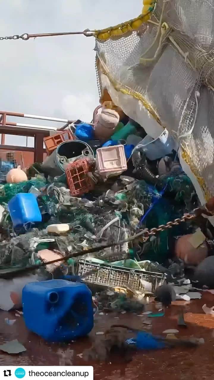 のインスタグラム：「We, as a nation, should be dedicating significant resources to efforts like this…」