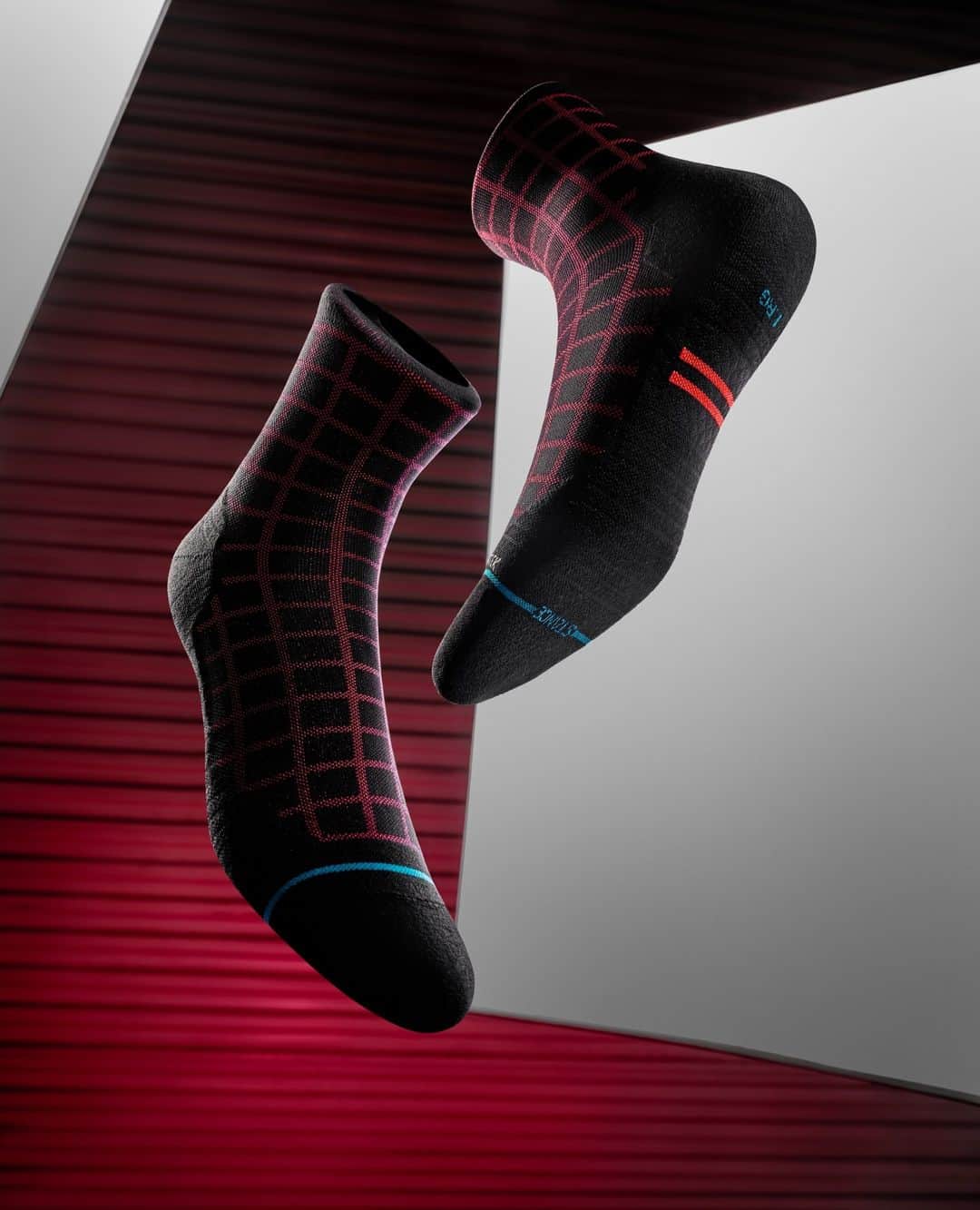 Stanceのインスタグラム：「FreshTek™ is antimicrobial and moisture-wicking. ✅ 📈⁠ ⁠ Utilizing a specialty finish to eliminate odor-causing bacteria, count on FreshTek™ to deliver uncompromising comfort and confidence for all-day play. ⁠ ⁠ Learn more about FreshTek™ from toe to head in our link in bio. 🔗 ⁠ ⁠ #stitcheddifferent #stancesocks #freshtek」