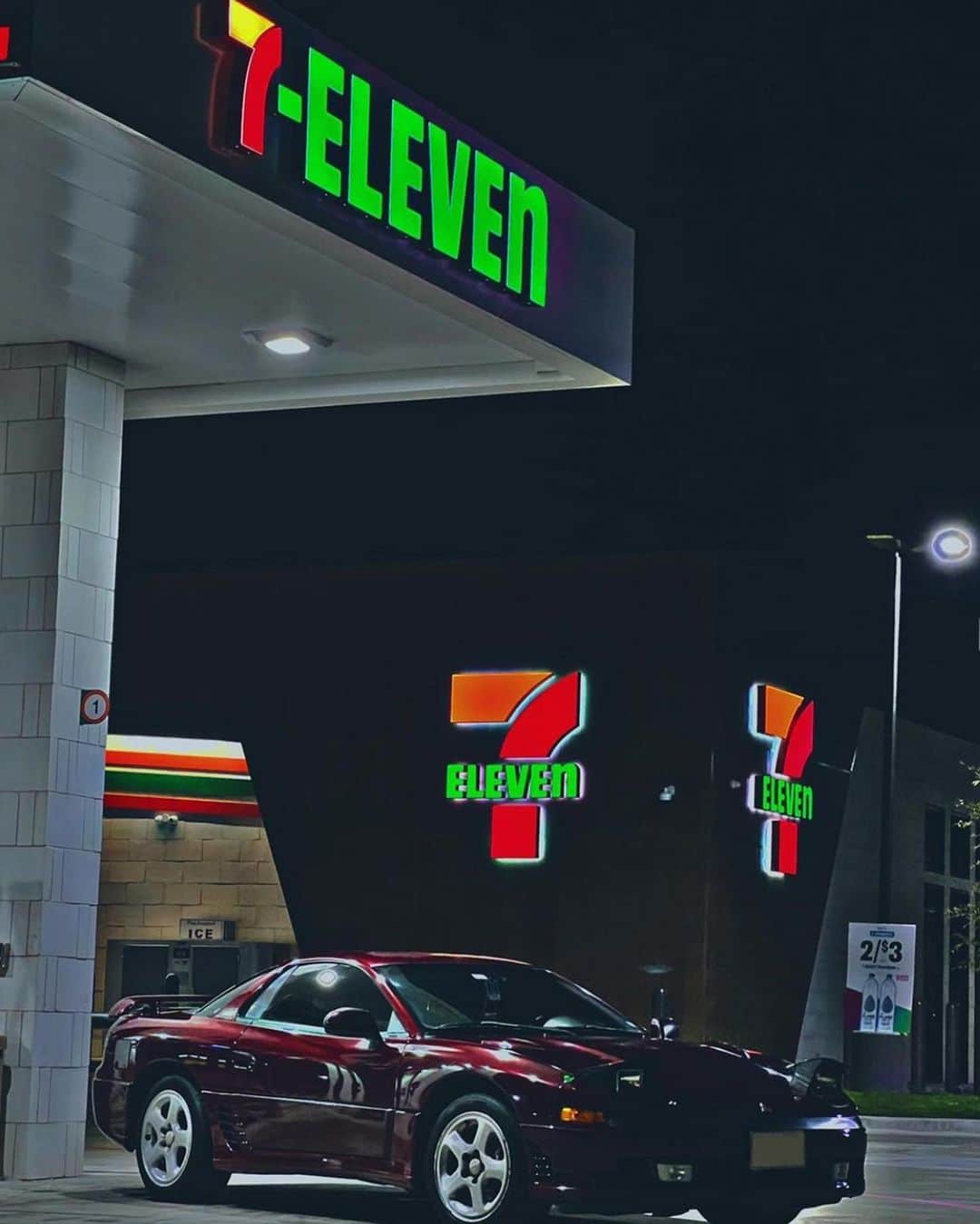7-Eleven USAさんのインスタグラム写真 - (7-Eleven USAInstagram)「Your reminder that #CarsOf7ELEVEn has the best community ... No, I'm not biased 😡   📸 @hollywood_vr4」9月9日 4時31分 - 7eleven