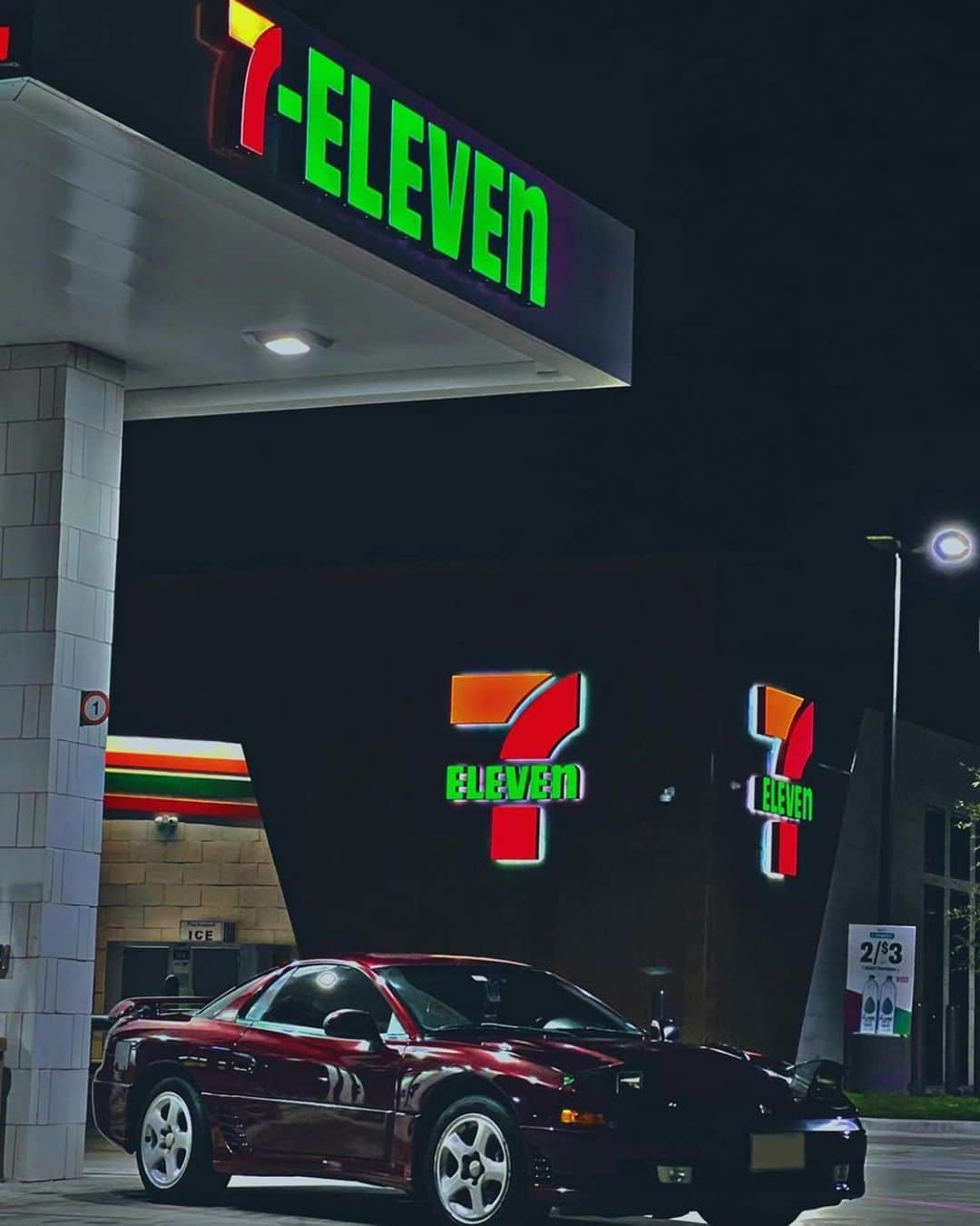 7-Eleven USAのインスタグラム：「Your reminder that #CarsOf7ELEVEn has the best community ... No, I'm not biased 😡   📸 @hollywood_vr4」