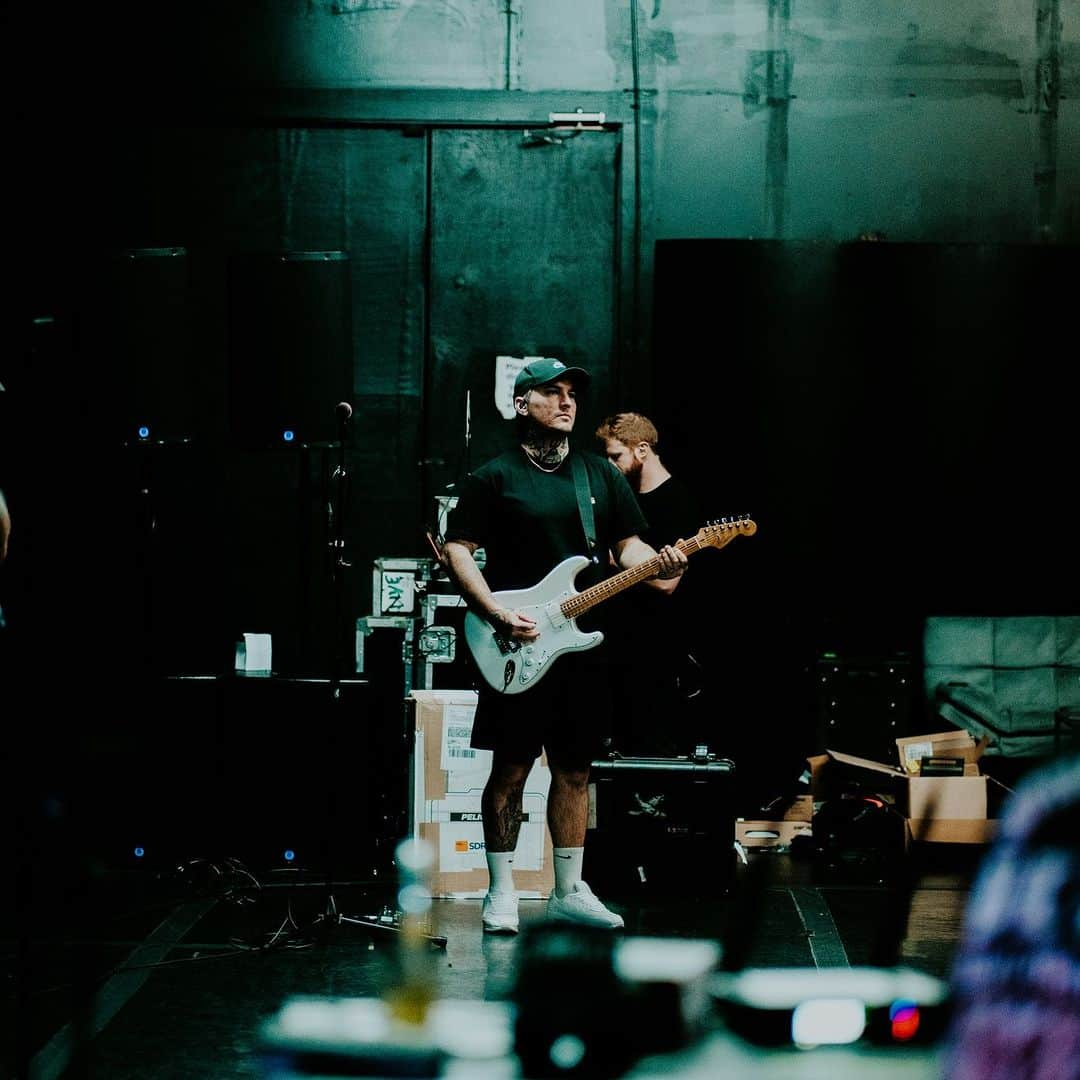 The Amity Afflictionさんのインスタグラム写真 - (The Amity AfflictionInstagram)「Rehearsals are done and dusted. @blueridgerockfest tomorrow and then Monsters of Oz begins. LFG 🔥  🎫 theamityaffliction.net 📸 @tomise」9月9日 5時00分 - theamityaffliction