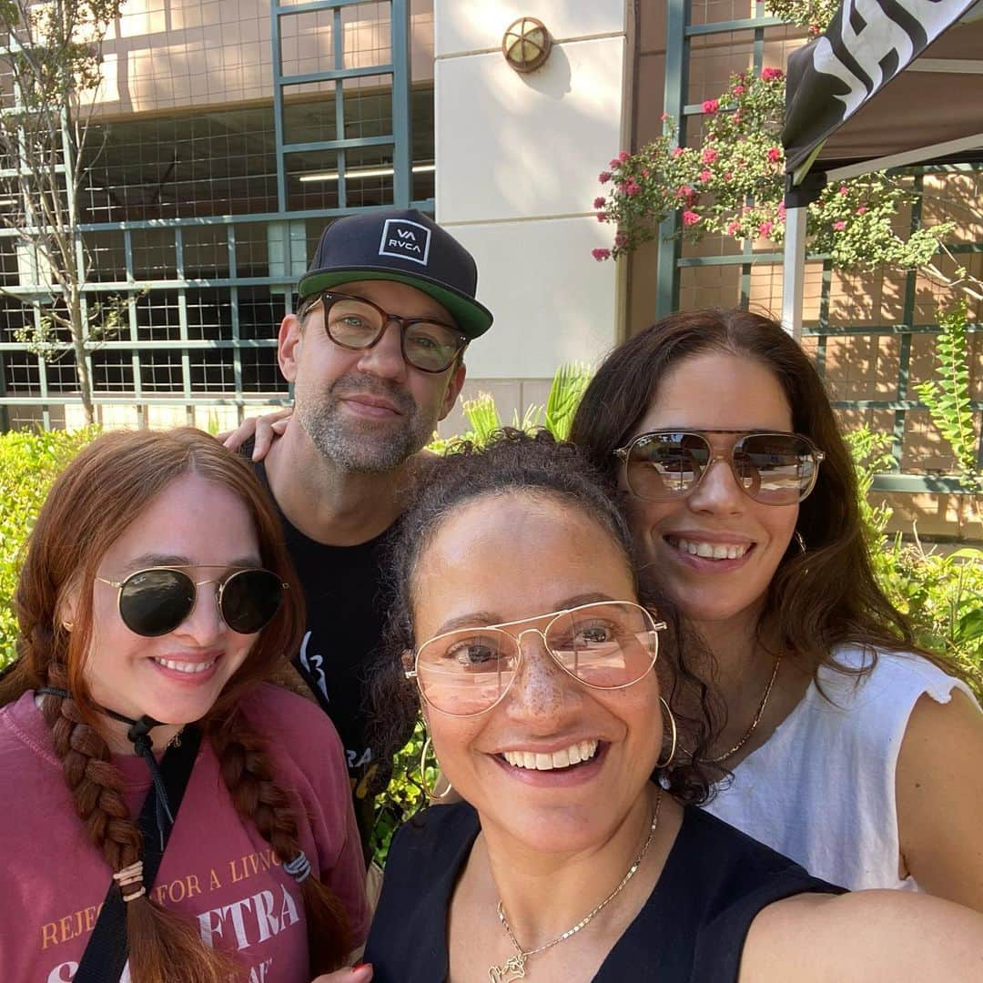 ジュディ・レイエスさんのインスタグラム写真 - (ジュディ・レイエスInstagram)「Out here participatin’ and representin’! @therealanaortiz @toddgrinnell @trishalafache  @latinasactingup #sagaftra #wgastrong ✊🏽👑♥️」9月9日 5時20分 - itisijudyreyes1