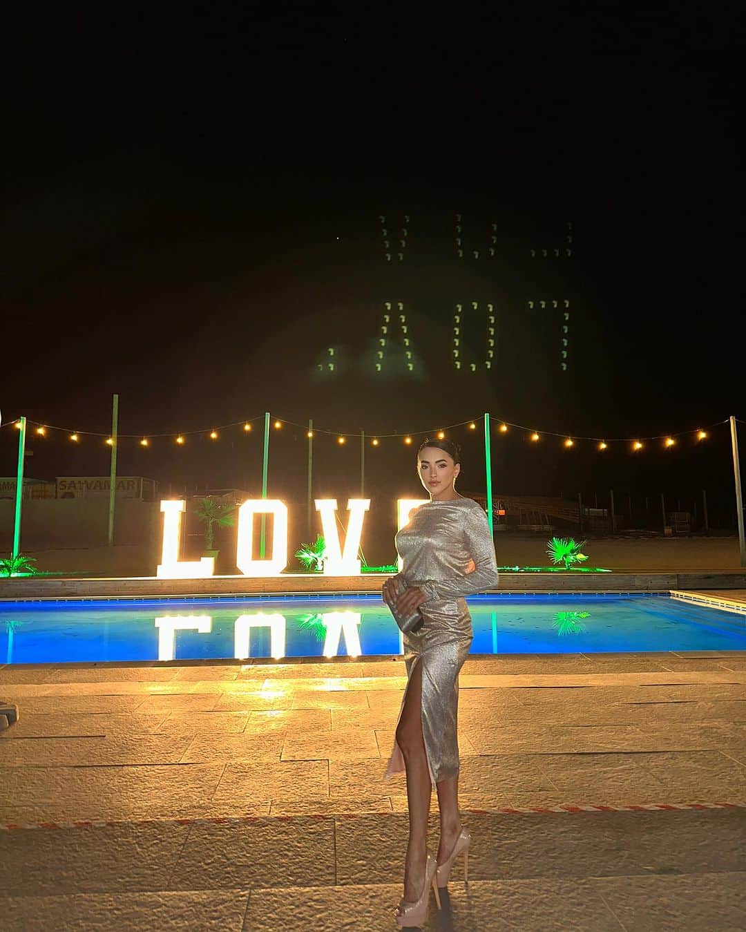 ラリサ・ヨルダケのインスタグラム：「It's about love 🤍」