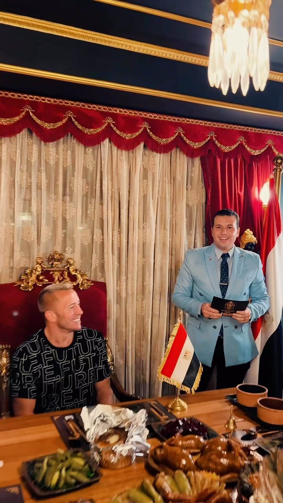 ジョルジュ・サンピエールのインスタグラム：「Tonight in Cairo I received a truly Royal welcome!￼. Thank you! ❤️」