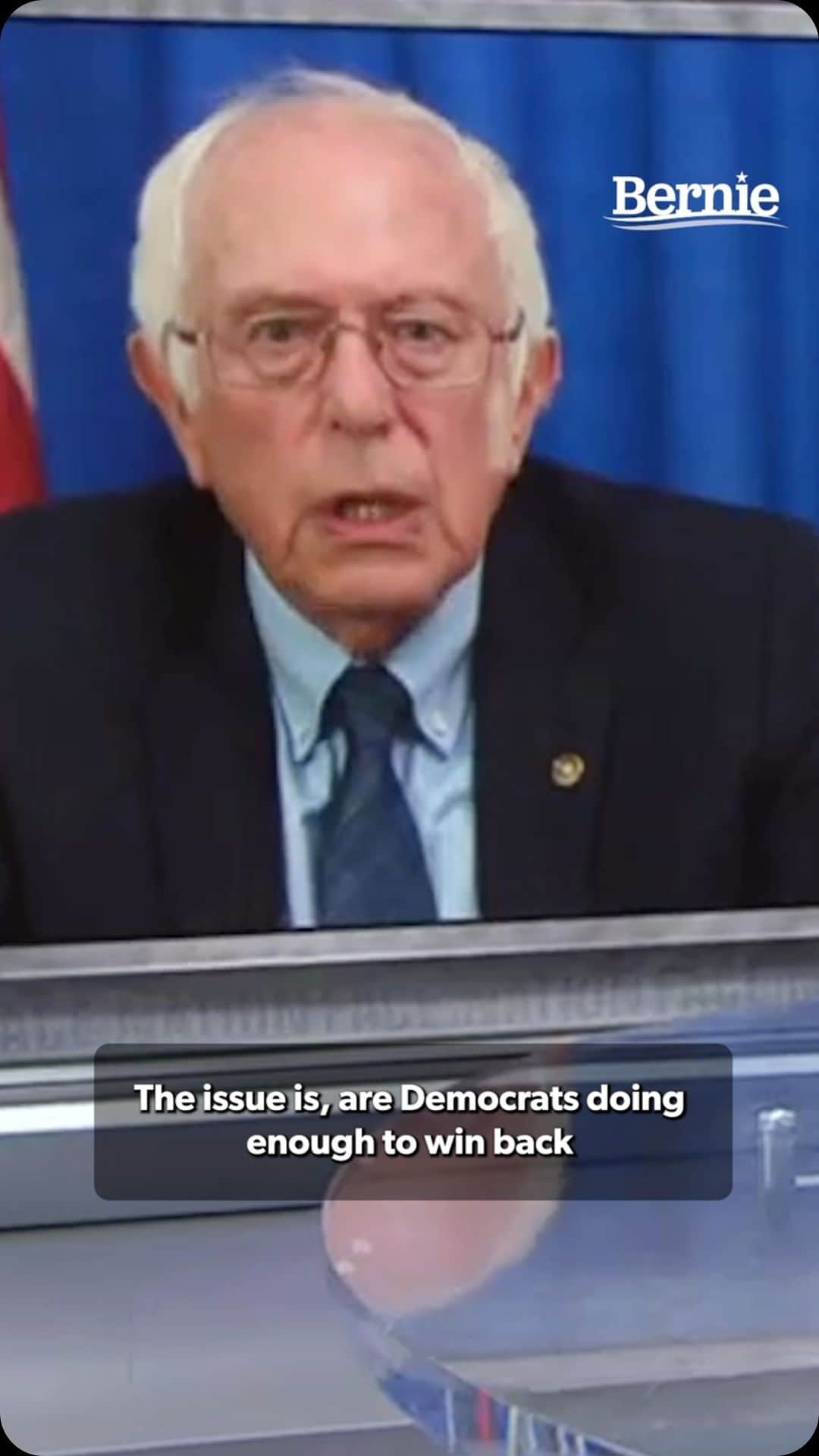 バーニー・サンダースのインスタグラム：「Democrats must do more to win back working class voters from a Republican Party that wants to cut Social Security, cut Medicare, and give massive tax breaks to billionaires and hugely profitable corporations.」