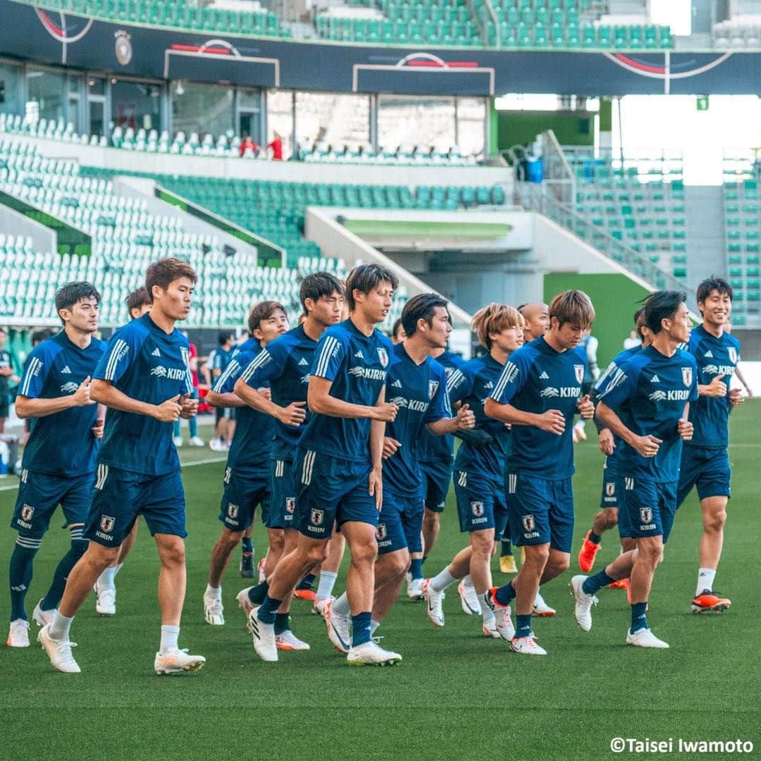 Goal Japanさんのインスタグラム写真 - (Goal JapanInstagram)「🇯🇵 #日本代表 のドイツ戦 前日練習！🇩🇪 9月10日 3:45 (日本時間) にキックオフを迎えるドイツ代表との一戦を前に、森保ジャパンが試合会場のフォルクスワーゲン・アレーナで調整を行った。(Photo: Taisei Iwamoto)  #soccer #football #japan #samuraiblue #daihyo #サッカー #フットボール #サッカー日本代表 #⚽」9月9日 7時00分 - goaljapan