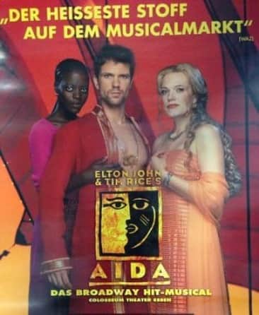 フローレンス・カサンバのインスタグラム：「2003 Musical Aida Colosseum Theater Essen. @maricel.official (Amneris), @mathiasedenborn (Radames), #florencekasumba (Aida)」
