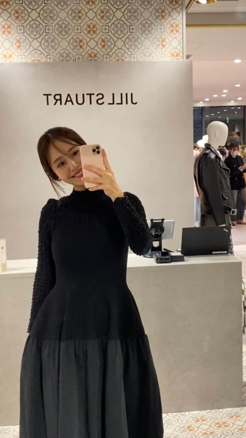 石川理咲子のインスタグラム：「9/1(FRI)〜9/24(SUN) NEWoMan横浜5Fで @jillstuart.jp の POPUPSHOPがOPENしています🤍 リブランディングされて、 ますます素敵になったJILLSTUART✨ POPUP限定アイテムやノベルティの プレゼントもあるそうなので、 ぜひ遊びに行ってみてください🥰 #JILL_NEWoMan #JILLSTUART #ジルスチュアート #JILL_23AW #pr」