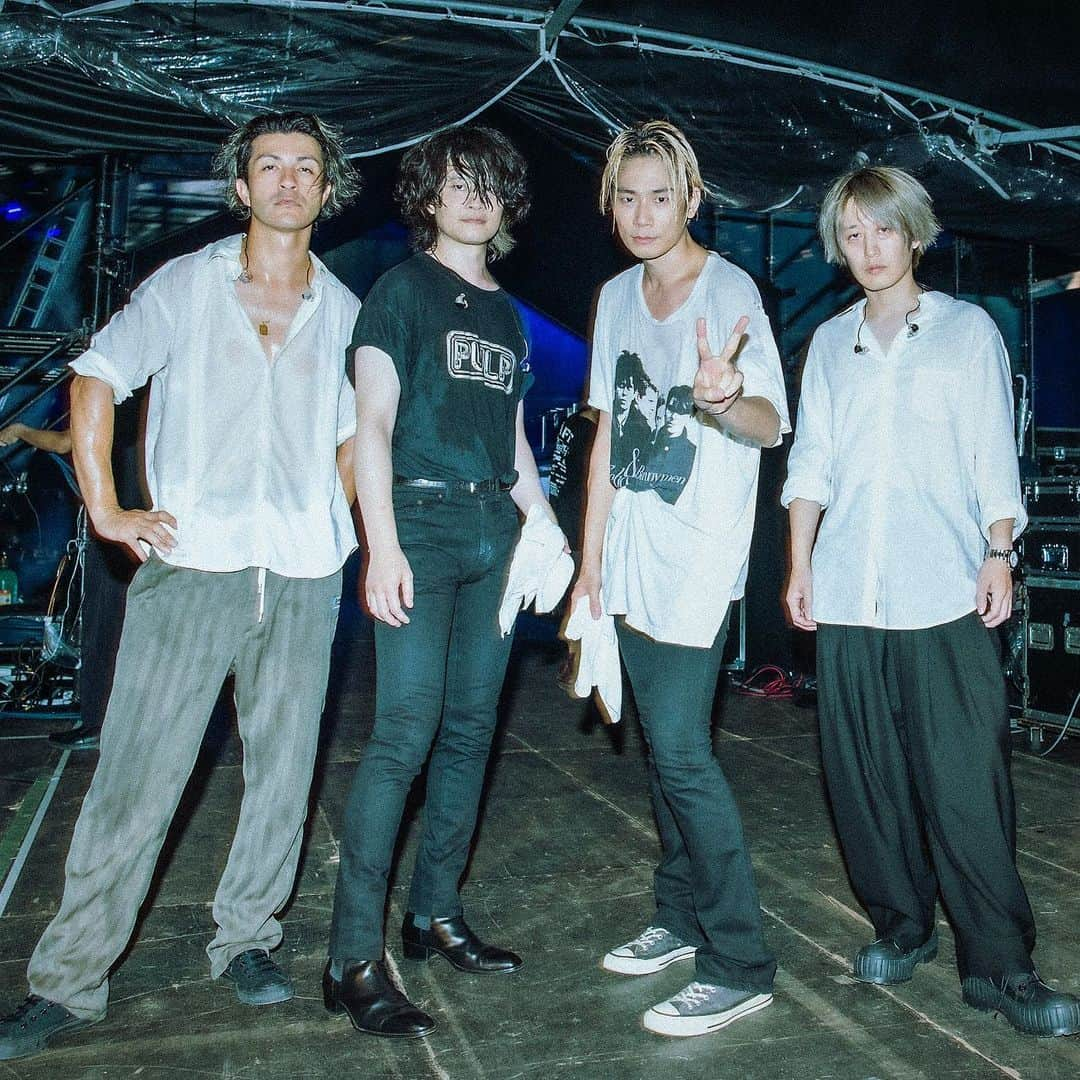 [ALEXANDROS]さんのインスタグラム写真 - ([ALEXANDROS]Instagram)「ベリテンありがとう 夏の終わりを味わえる 切なくも素敵な大好きなフェスです 4年ぶりに出れて嬉しかった また次はワンマンで栃木きます また遊ぼうね  そして明日はUKFC 我々の事務所のお祭りです めちゃくちゃ楽しみだ おかしくなっちゃお  洋平  #Alexandros #ベリテン」9月9日 19時51分 - alexandros_official_insta