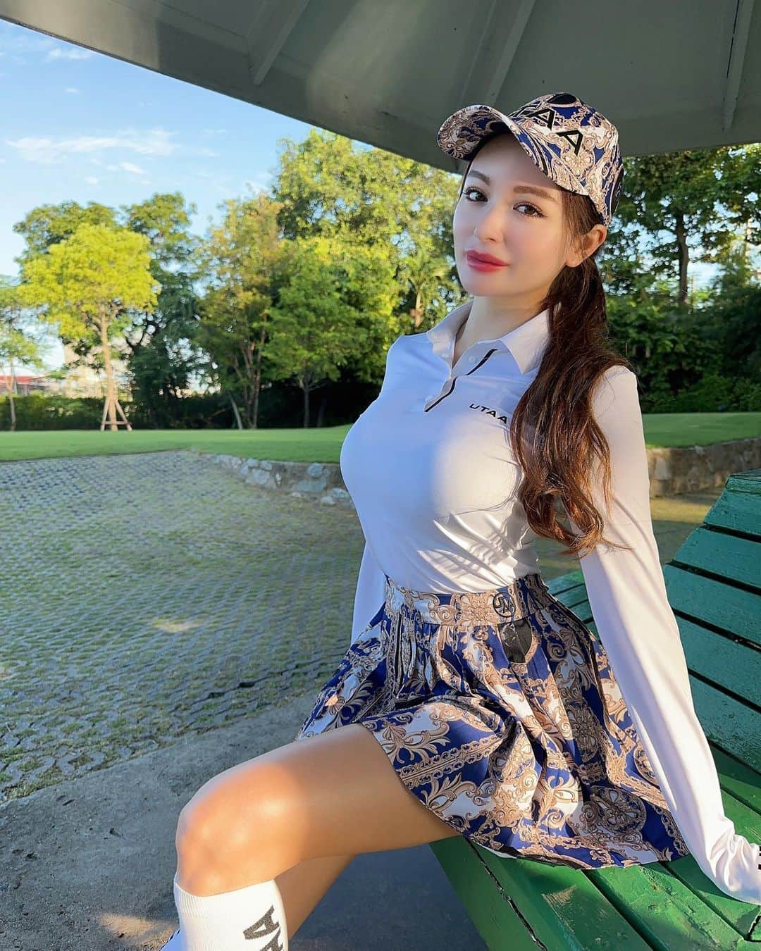 AMI（アミ）さんのインスタグラム写真 - (AMI（アミ）Instagram)「can't wait for autumn 🍁 my favorite season of the year☺️  日本はもうすぐ秋だね🍁 秋ファッション着るの楽しみだなぁ🥰  #ゴルフ女子 #ゴルフウェア #ゴルフコーデ #ハーフ #UTAA #golfwear #golfgirls #thailand #bangkok」9月9日 19時54分 - amyypatton
