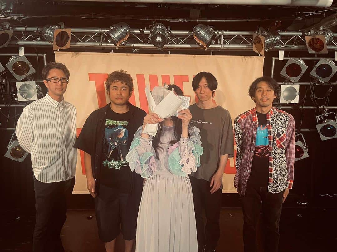 荒幡亮平のインスタグラム：「2023.9.8 #珀  1st ALBUM「まだ誰一人と知らない話を」リリース記念イベント  バンマス・キーボード・マニピュレーターで参加しました🎹 初めての有観客ライブ。 出会ってからの月日を思い出して、こちらにとっても感慨深いものがありました… これから始まる珀の歩みを楽しみにしています！ バンドメンバーの皆さんも最高でした！！ ありがとうございました！  Vocal：珀 BandMaster&Keyboard：荒幡亮平 Guitar：堀崎翔 Bass：高井淳 Drum：佐治宣英  #🎤🎹🥁🎸🎸」