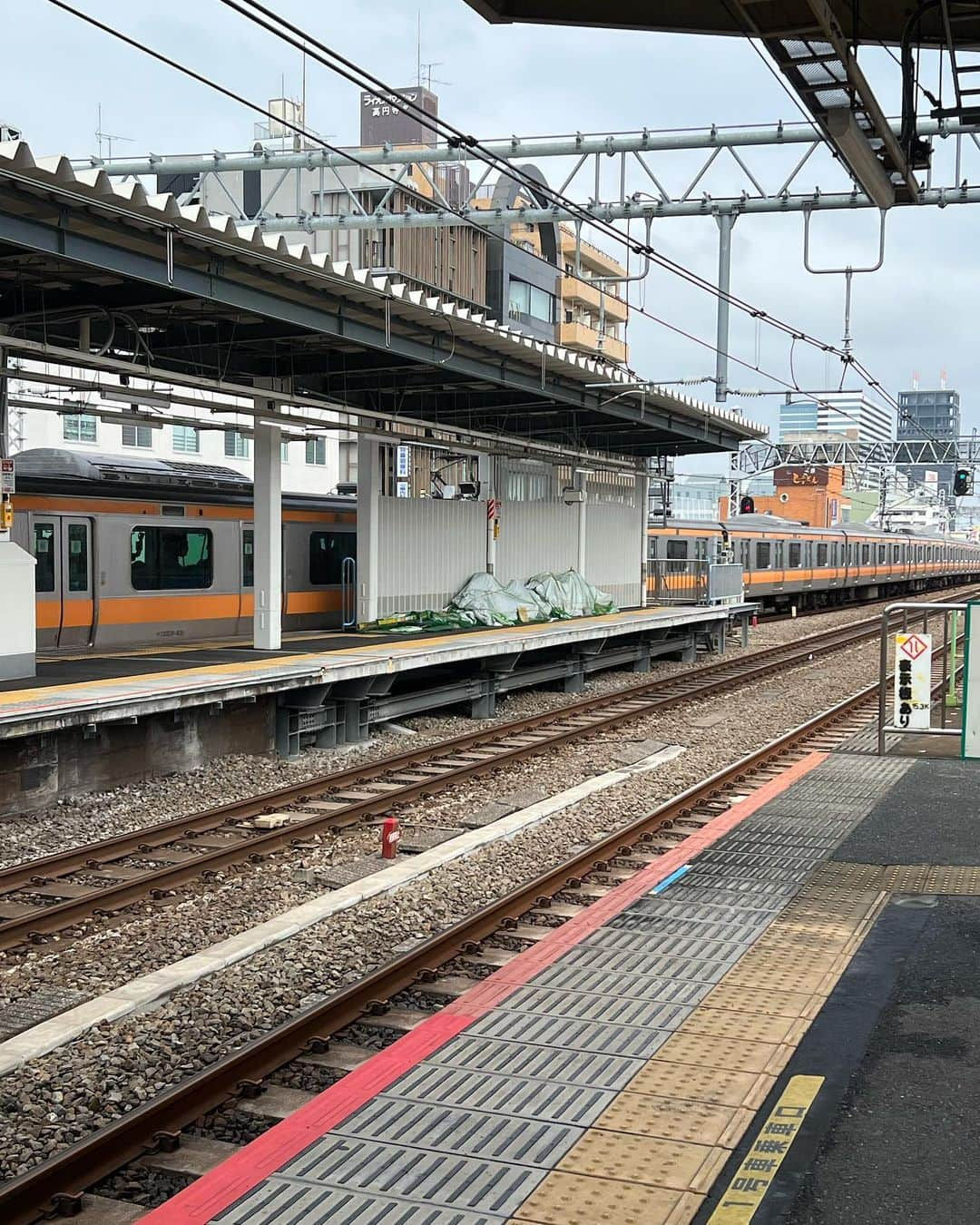 佐藤竜雄さんのインスタグラム写真 - (佐藤竜雄Instagram)「高円寺駅中央線ホーム拡張、中野側も全容を見せ始めましたね。東西で1両分ずつ伸ばす感じ。 #高円寺駅 #中央線 #12両化工事」9月9日 18時39分 - seitenhyohyo