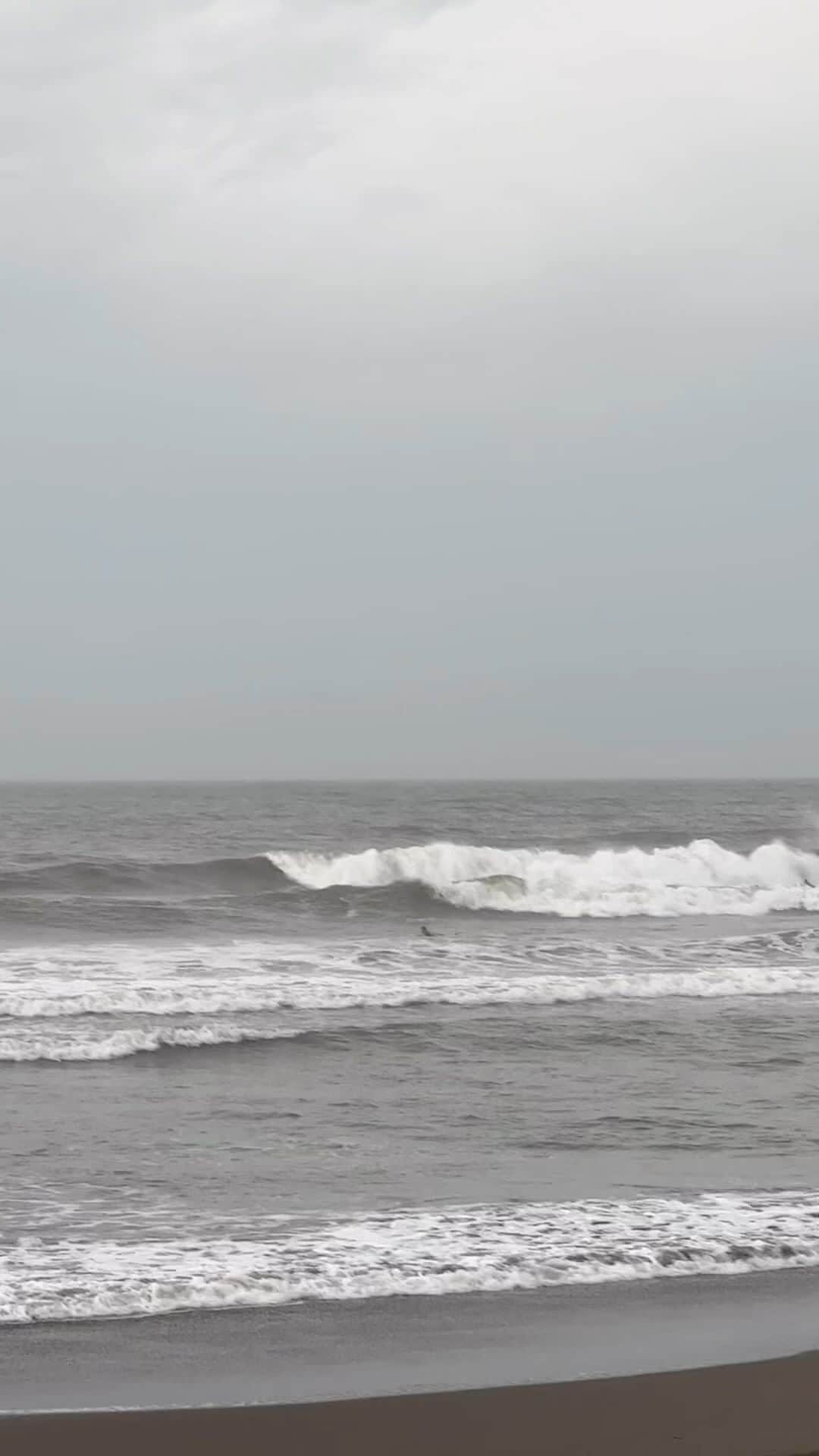 のインスタグラム：「After heavy rain typhoon   茂原市内床上浸水で道路に放置自動車多数！ #surfinglife #afterrain #surfinglife」