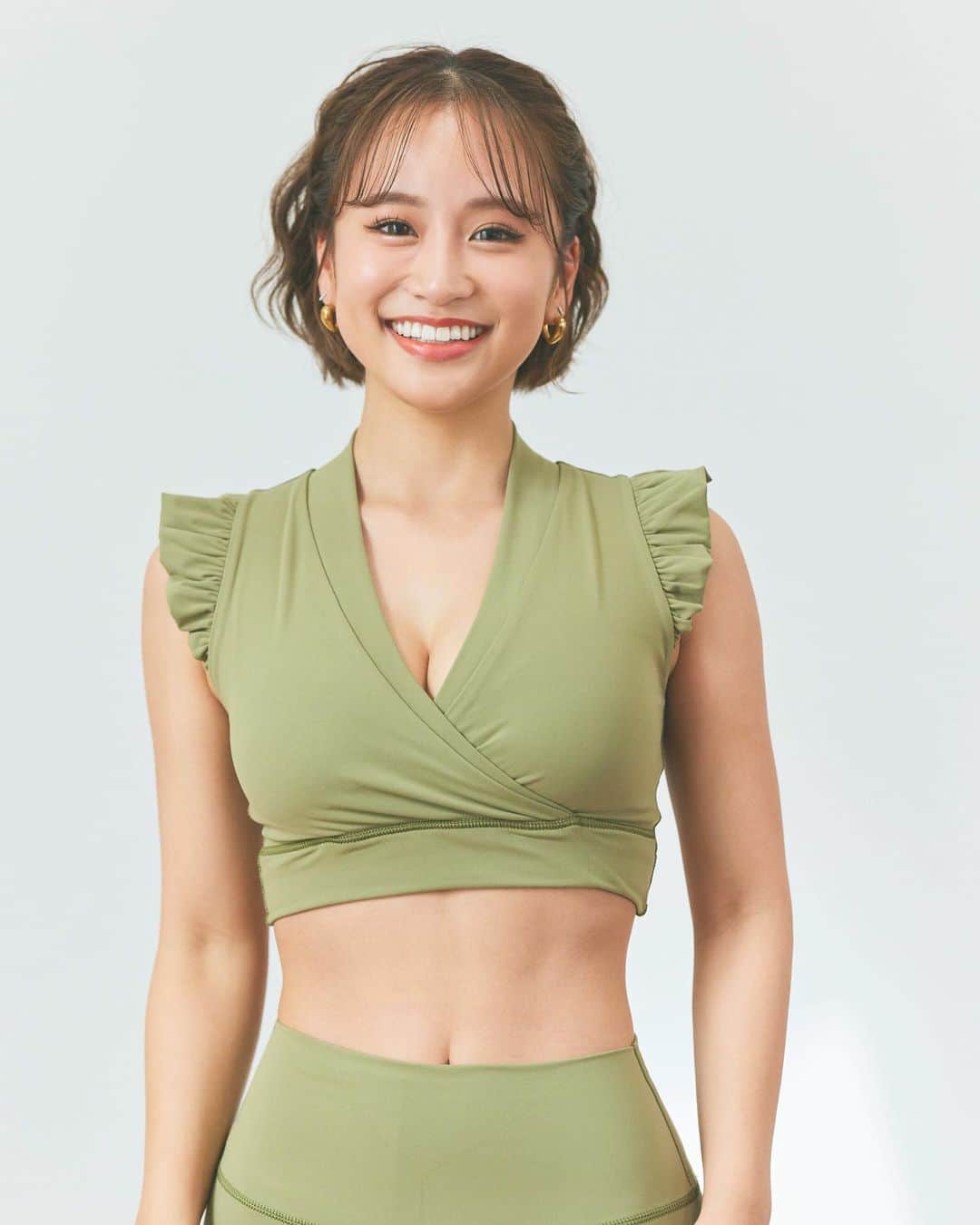 田辺莉咲子のインスタグラム：「アイコン変えました🫧 ウェアかわいい👒」