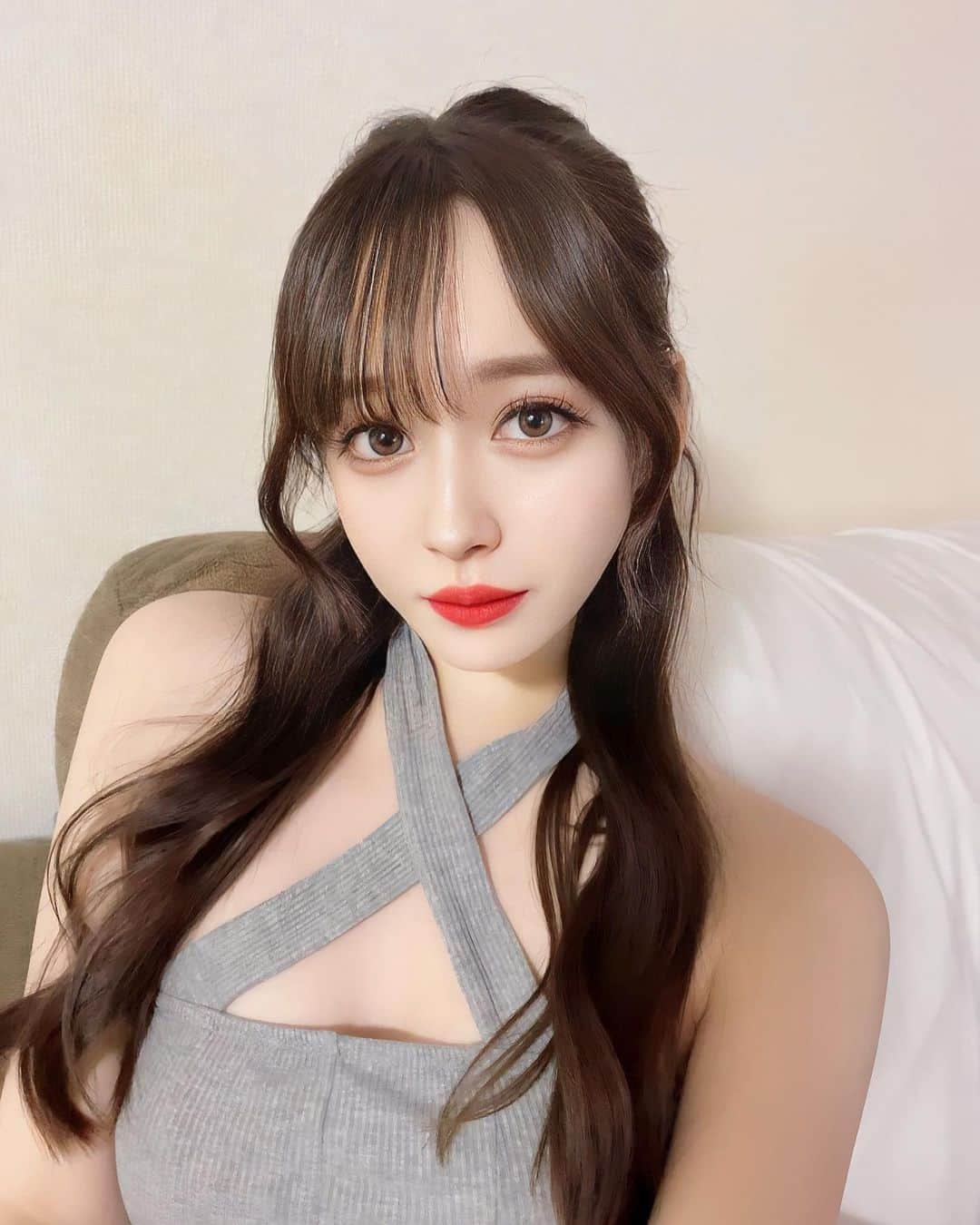 ナタリア聖奈のインスタグラム：「・ 可愛いキャミ🩶🤍  #キャミ #セクシーコーデ #韓国コーデ #プチプラコーデ」