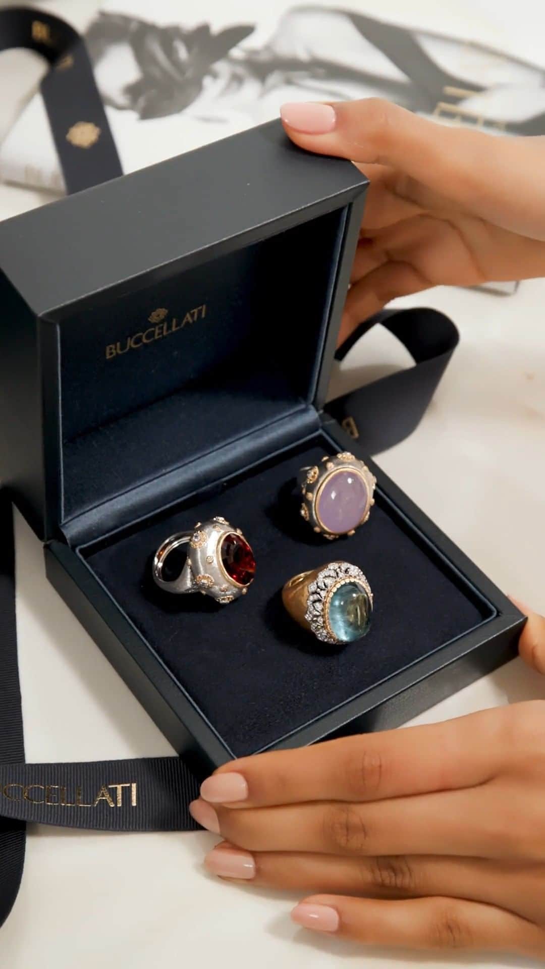Harrodsのインスタグラム：「Aquamarine, tanzanite, moonstone… #Buccellati’s Macri Color collection of cocktail rings is a pick-and-mix of enchanting stones, all framed by the house’s signature ‘rigato’ engraving – an ultra-fine technique that gives a magical iridescence to the gold surface.  Find Buccellati in Fine Jewellery on the Ground Floor.  #Harrods #HarrodsFineJewellery」
