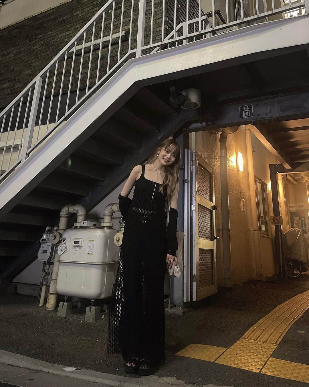 宇井優良梨のインスタグラム：「おなかすいた🍽️ #uiimode #uiiblack」