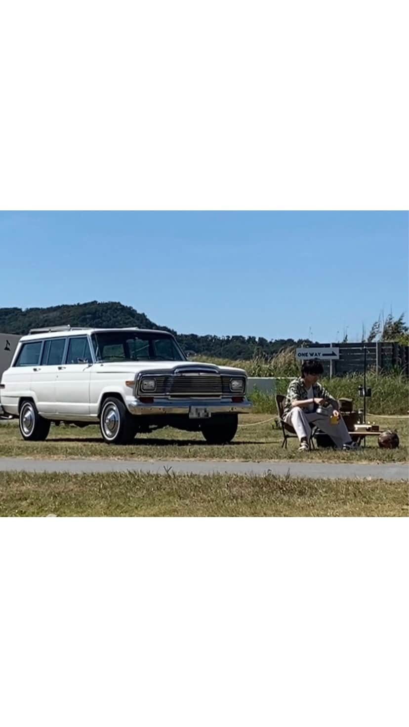 桐山漣のインスタグラム：「Jeep Spirit発売中 @jeep_japan_official  #grandwagoneer  愛車も公開中」