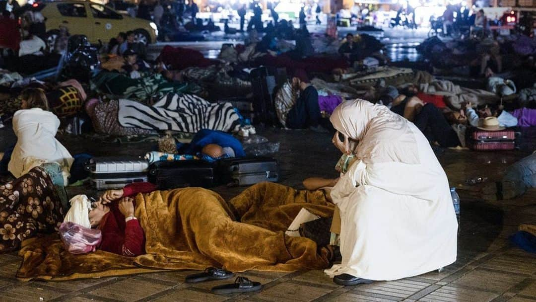 ナビル・ベンタレブのインスタグラム：「Une pensée pour la tragédie survenue cette nuit lors du tremblement de terre au maroc, tout mon soutien aux victimes, et aux familles des personnes décédées, qu’Allah vous protège 🤲🏽🇲🇦」