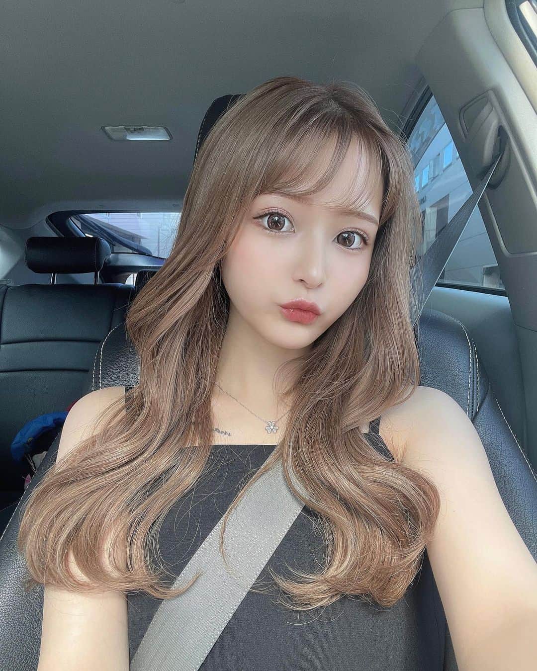 高木美佑のインスタグラム：「. とってもちゅるんな日🌷 縁ありカラコンすごい盛れるな  #盛れ」