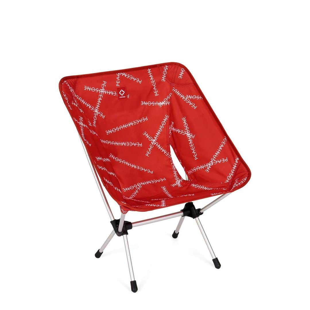 PEACEMINUSONEのインスタグラム：「PMO® X Helinox Chair One Red (JAPAN LIMITED)」