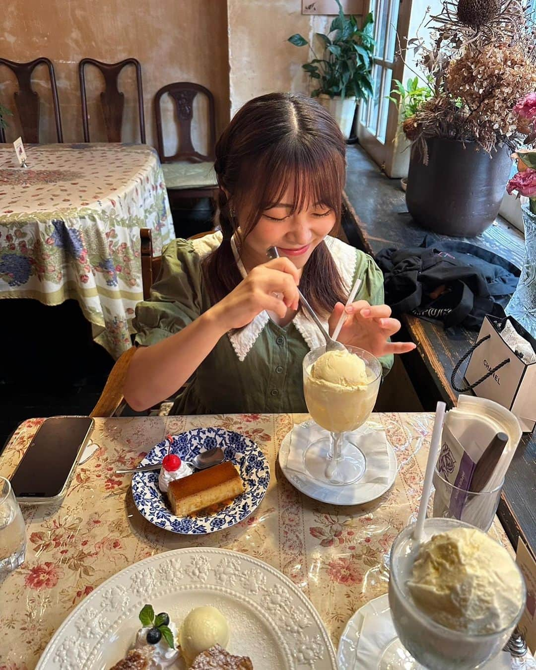 島崎友莉亜のインスタグラム