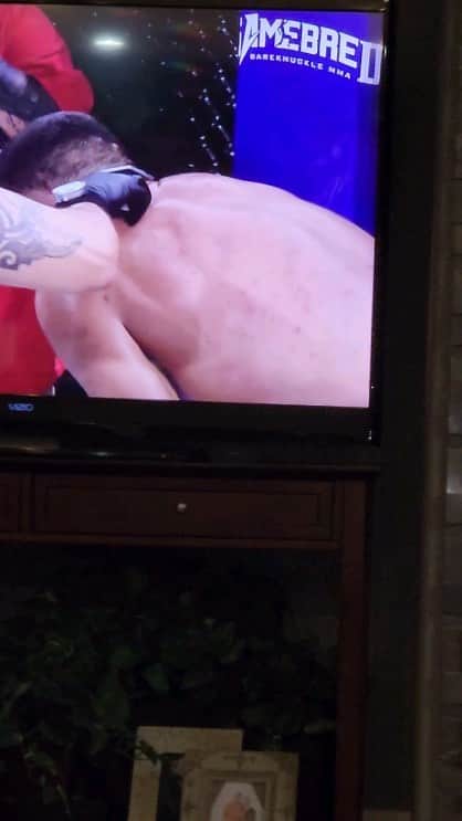 ロイ・ネルソンのインスタグラム：「Thoughts....... does that mean he is clean? Is there testing @gamebredfighter @gamebredfc @deantooleofficial 💯🤷」