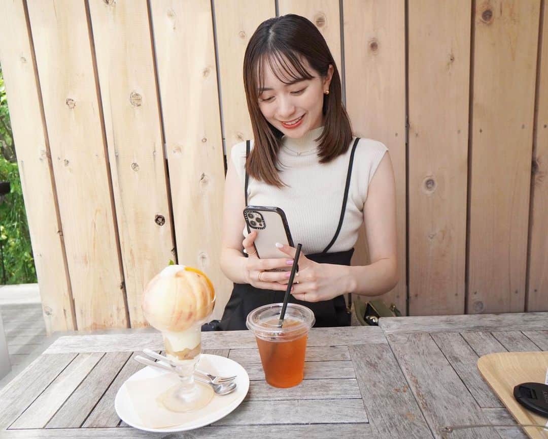 農海姫夏さんのインスタグラム写真 - (農海姫夏Instagram)「7月の最後に桃のパフェ食べに行った🍑 お家で食べる桃もいっぱい買った♡」9月9日 13時18分 - hina_noumi