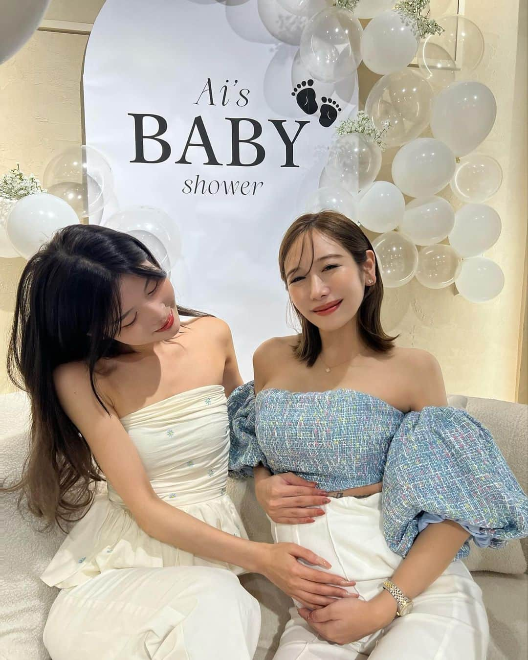 齊藤早紀さんのインスタグラム写真 - (齊藤早紀Instagram)「金曜日は本社の皆で愛ちゃんのBaby showerでした♡  皆から愛されてる愛ちゃん😌✨ 私にとっては部下の枠を超えて、人として 大切な存在の愛ちゃん！！  愛ちゃんが居てくれて、どれだけ私が助かったか計り知れない、、😢 愛ちゃん無しでは今のDarichは無いと断言出来る程、本当にいつも頼りになる存在😌✨  辛い時も楽しい時も共に歩んできた特別な 存在の愛ちゃんと少しの間離れ離れになるのは 正直寂しい気持ちもあるけど、 愛ちゃんが母になって、さらに美しく素敵な女性になって帰ってくるまで、私達も頑張ろうと思います♡  本当に素敵な会で幸せな空間でした👼🏻✨  おめでとう愛ちゃん♡♡♡ 世界一美しい母だよ🤱🏼💟  #Darich#ダーリッチ#ベビーシャワー」9月9日 13時19分 - saki__saito