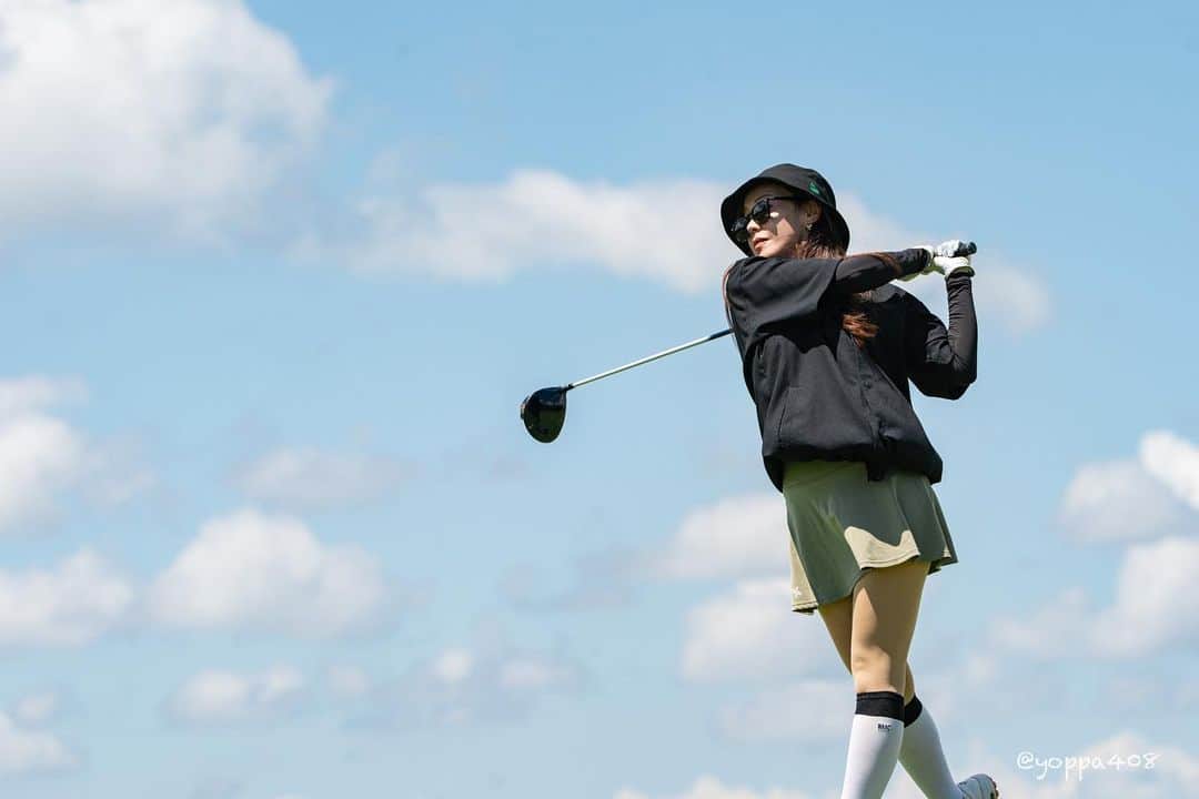 SARAKIMISAKIさんのインスタグラム写真 - (SARAKIMISAKIInstagram)「空の中にいるみたいな写真🩵🤍  今度コンペを開催するゴルフコース！！  📍ABCいすみゴルフコース @abcisumigc   Photo @yoppa408   . . . . . #ゴルフ #ゴルフ女子 #ゴルフウェア #ゴルフコーデ #ゴルフ女子コーデ #ゴルフ場  #ゴルフ好きな人と繋がりたい #ゴルフ好き #golf #golfwear #golfswing #golfwear #golffashion #golfstagram #골프 #골프스타그램 #골프장 #라운드 #골프스윙  #高尔夫球 #高尔夫 #กอล์ฟ」9月9日 13時54分 - misarasara.golf