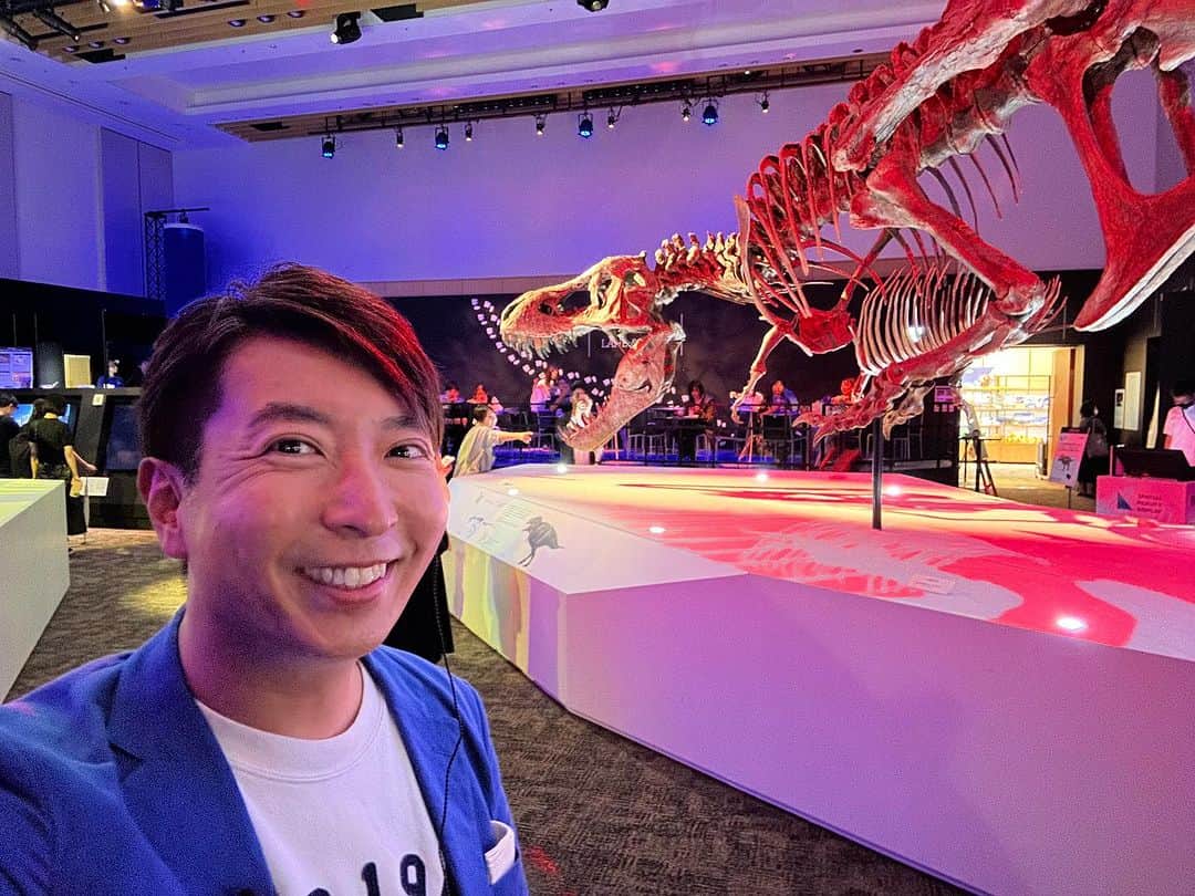 有村昆さんのインスタグラム写真 - (有村昆Instagram)「#MXTV #バラいろダンディ　に出演しました❣️  六本木ミッドタウンにて開催中の「#恐竜科学博」のレポートをお届け！  恐竜たちのお悩みを映画で解決する企画だったんだけど、後半からはライトセーバーを振り回りてた笑  ご覧頂きありがとうございました😊  #原田龍二　#古坂大魔王　#デーブ・スペクター　#新井恵理那　#有村昆」9月9日 14時10分 - kon_arimura
