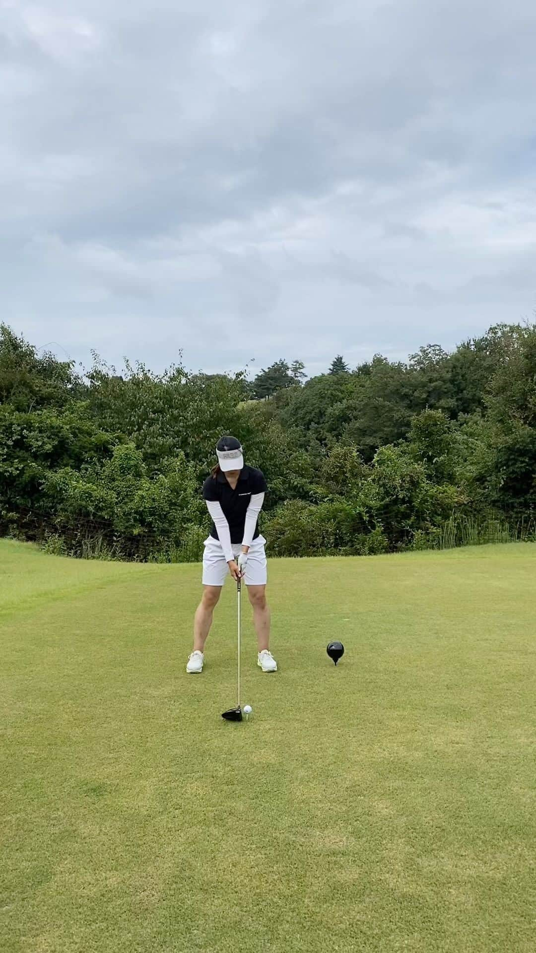 森田理香子のインスタグラム：「フルバックから1W🏌️‍♂️  #ゴルフ#ドライバー#ドライバーショット#女子プロ#ドラコン #golf#prgr#smith#nike#yummyrose#⛳️」