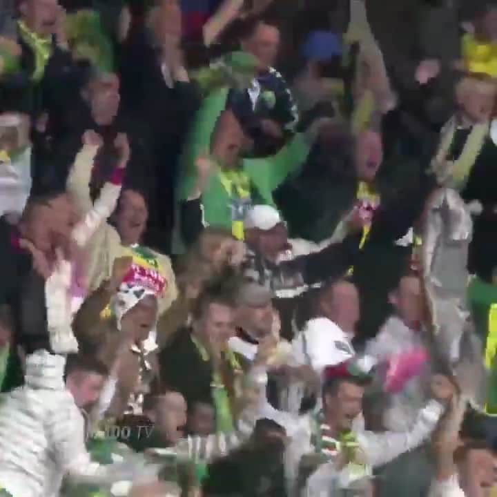 のインスタグラム：「Na de interlandbreak staat de uitwedstrijd tegen FC Groningen op het programma. Deze editie in 2011 was wel een hele bijzondere... 🤯」