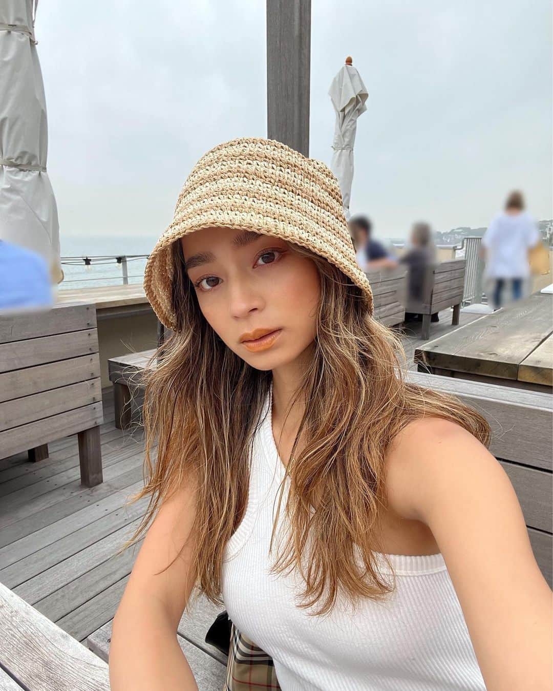 遠山茜子のインスタグラム：「自撮りは苦手だからあんまり載せないんだけど…たまにはねっ🩵  まつ毛はいつもパリジェンヌ👀♡ ガッツリあげてもらってます‼︎ @trueye_shibuya  担当は実の姉に👯‍♀️ @aoiiii._   #eye#healthygirl #selfphoto」