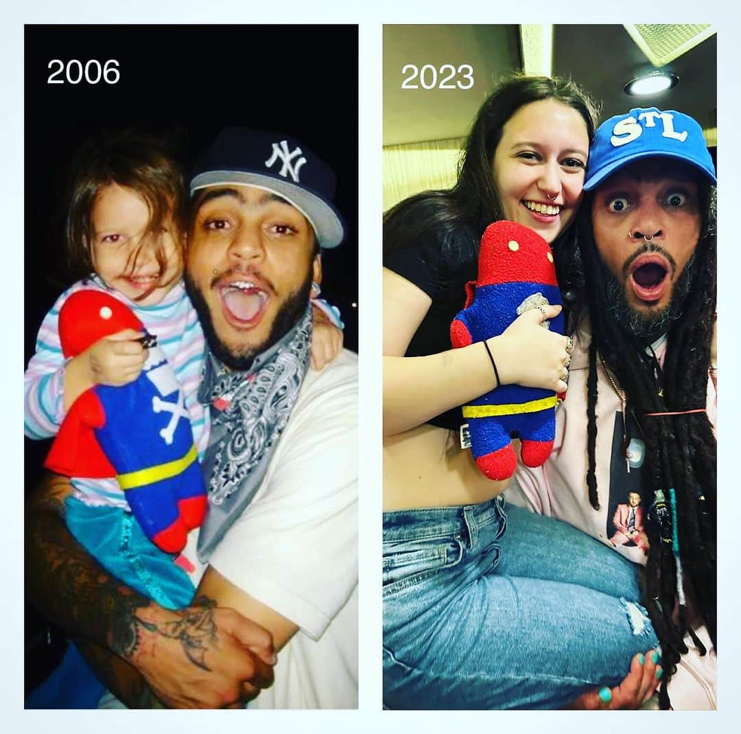 トラビ・マッコイのインスタグラム：「17 YEARS!!! Absolutely insane!!」