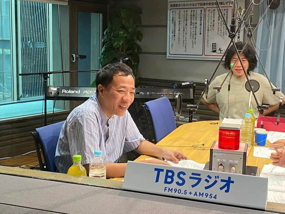 TBSラジオ「ナイツのちゃきちゃき大放送」さんのインスタグラム写真 - (TBSラジオ「ナイツのちゃきちゃき大放送」Instagram)「今週もお聞きいただきありがとうございました🎙 10時台の中継は二子玉川から、 11時台のゲストは#宮川彬良 さんでした🎉 宮川さんの「名曲分析」是非タイムフリーでもお聞きください🎼 来週のゲストは#山田ジャパン より#いとうあさこ さん #山田能龍 さんです👏  #世田谷区ラグビースクール #イントロ #chaki954」9月9日 15時54分 - knights_chakichaki