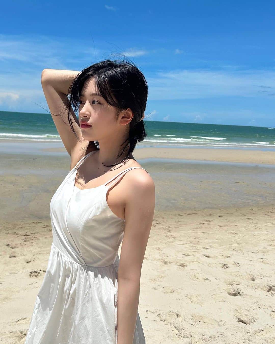 アン・ユジンのインスタグラム：「여름 보내줄래😂」