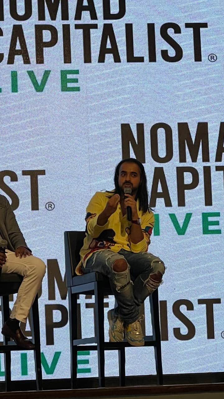 エヴァン・ルースラのインスタグラム：「Speaking @NomadCapitalist LIVE about Second Passports, Offshore Banking, CBDCs, and taking your freedom alongside @Roger , Stephan and PatrickBoyle !   Go where you are treated best!」