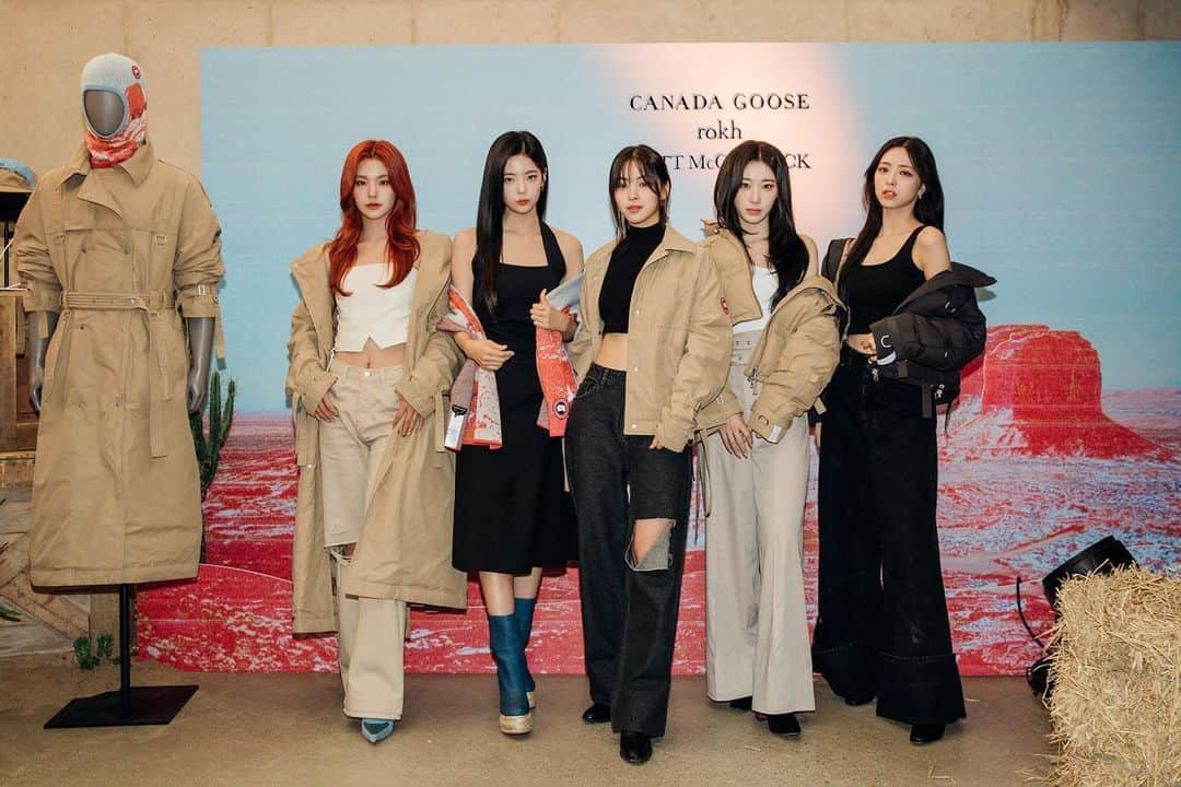 ITZYさんのインスタグラム写真 - (ITZYInstagram)「Such a great time at Canada Goose x Rokh x Matt McCormick Collab Launching Event!   #광고 #ITZY #있지 #CanadaGooseKR #LiveInTheOpen #캐나다구스」9月9日 17時00分 - itzy.all.in.us