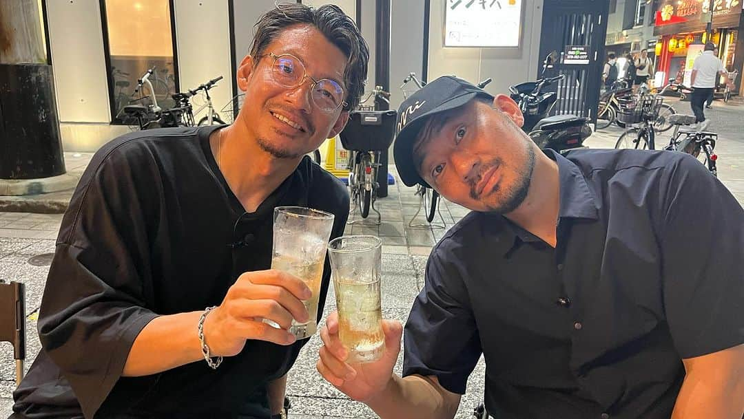 狩野恵輔さんのインスタグラム写真 - (狩野恵輔Instagram)「ABC朝日放送 『なるみ・岡村の過ぎるTV』 9月11日(月) 23:10〜 神戸で本音炸裂の“ぶっちゃけ過ぎるはしご酒”  鳥谷さんと普段2人で飲んでたらこんな感じってのを収録しました笑 なんか番組って感じじゃなかったなー😂  お酒も飲んでるので結構「素」に近いと思います🍺  ぜひご覧ください💕  #abc #朝日放送 #なるみ岡村の過ぎるtv #神戸 #三宮 #元阪神タイガース #元千葉ロッテマリーンズ #鳥谷敬 #お酒好き笑」9月9日 17時02分 - keisuke_kanoh_official