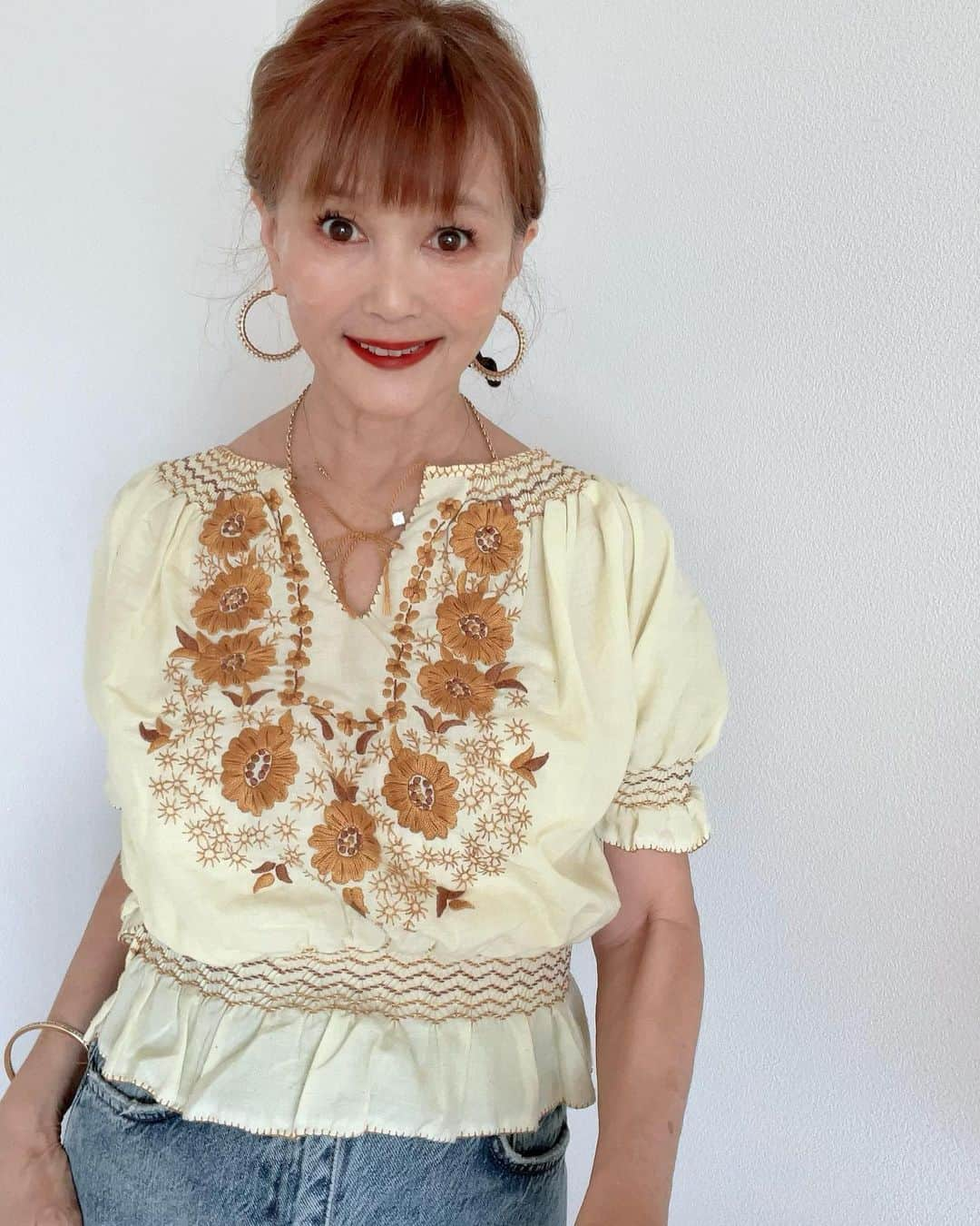 高見恭子さんのインスタグラム写真 - (高見恭子Instagram)「ここで咲かそうあなただけの花  #blouse #blousedesigns  #folklore #folkloreblouse  #embroidery #embroideryblouse  #vintage#vintageblouse  #vintagefashion  #vintagestyle  #vintagelove」9月9日 17時22分 - takami_kyoko