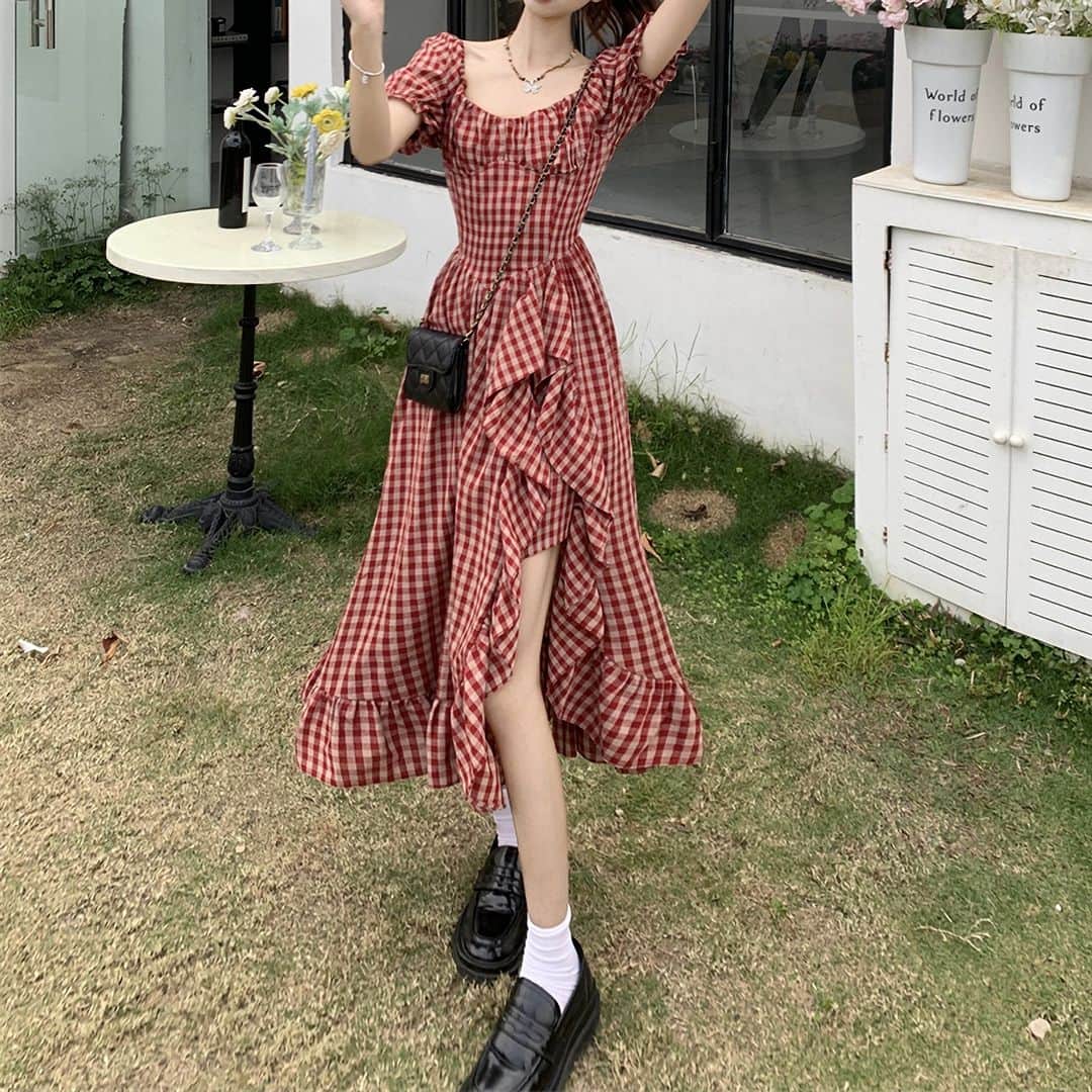 のインスタグラム：「👈韓国ファッションのトレンドアイテムは17kgで購入🖤  チェックしてみてね🇰🇷  【ギンガムフリルワンピース N7914S】  #韓国ファッション #韓国コーデ #17kg #イチナナキログラム #プチプラコーデ #プチプラファッション」