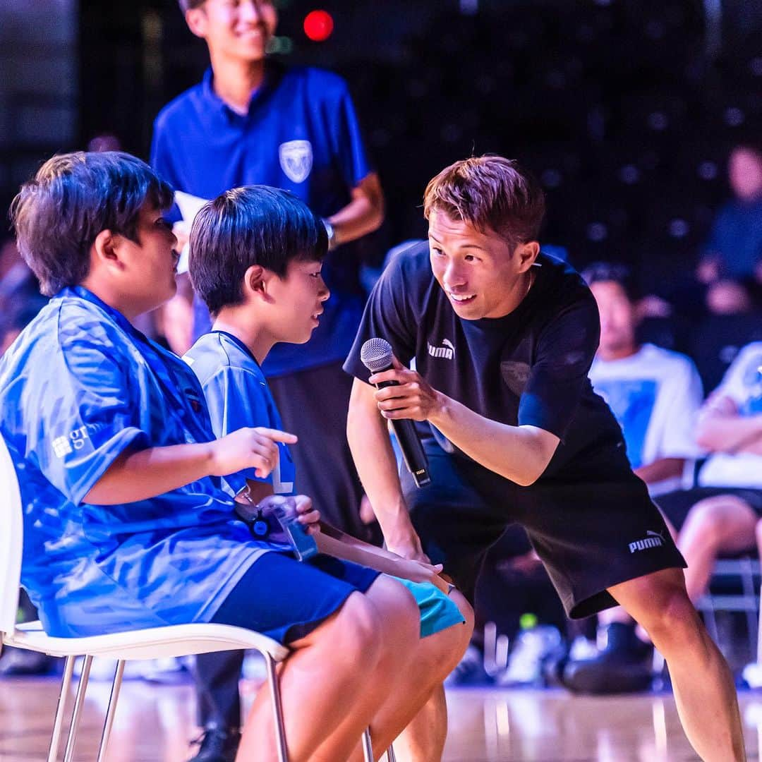 横浜FCのインスタグラム：「. 2023.9.4 mon #横浜FCファン感謝祭  総合司会 #山下諒也 🎤  #yokohamafc #横浜FC #JLEAGUE #Jリーグ #HAMABLUE #ファン感謝祭 #横浜武道館」