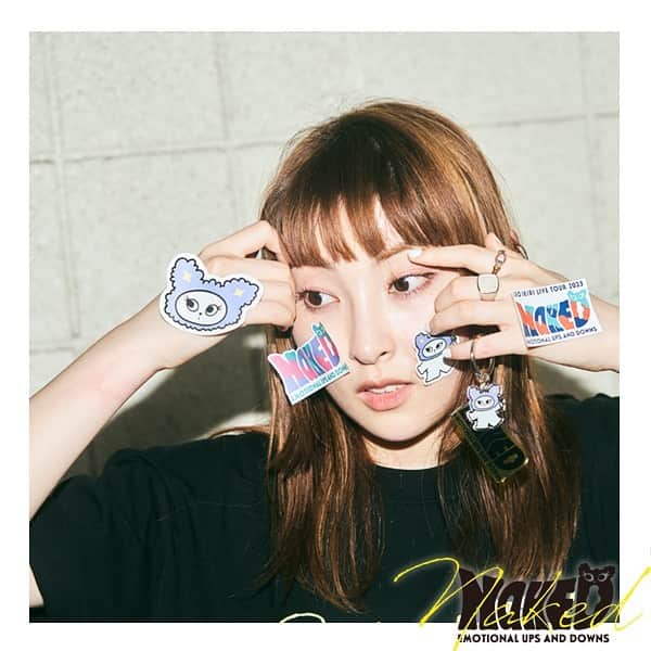 家入レオのインスタグラム：「10月7日スタートのNaked ツアーグッズ全部好きだけど、LEPY face pouch本当かわいい〜🌈🖤  #家入レオ」