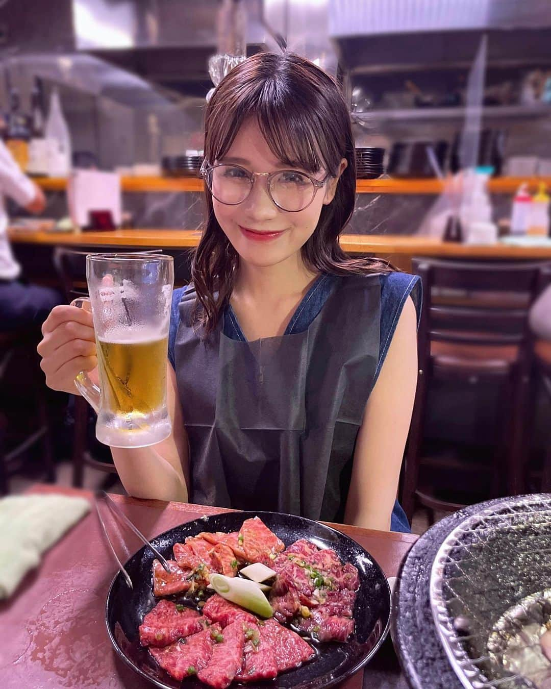 戸北美月のインスタグラム：「. 先日、関東に来ていた父と 焼肉に行ってきました🤳  お仕事終わりのお肉とお酒って どうしてあんなに美味しいのでしょうか😮‍💨💭  8月も後半に差し掛かりますが、 みなさまもしっかり食べて 暑さに気をつけつつお過ごしくださいね🌤️  #焼肉 #ビール」